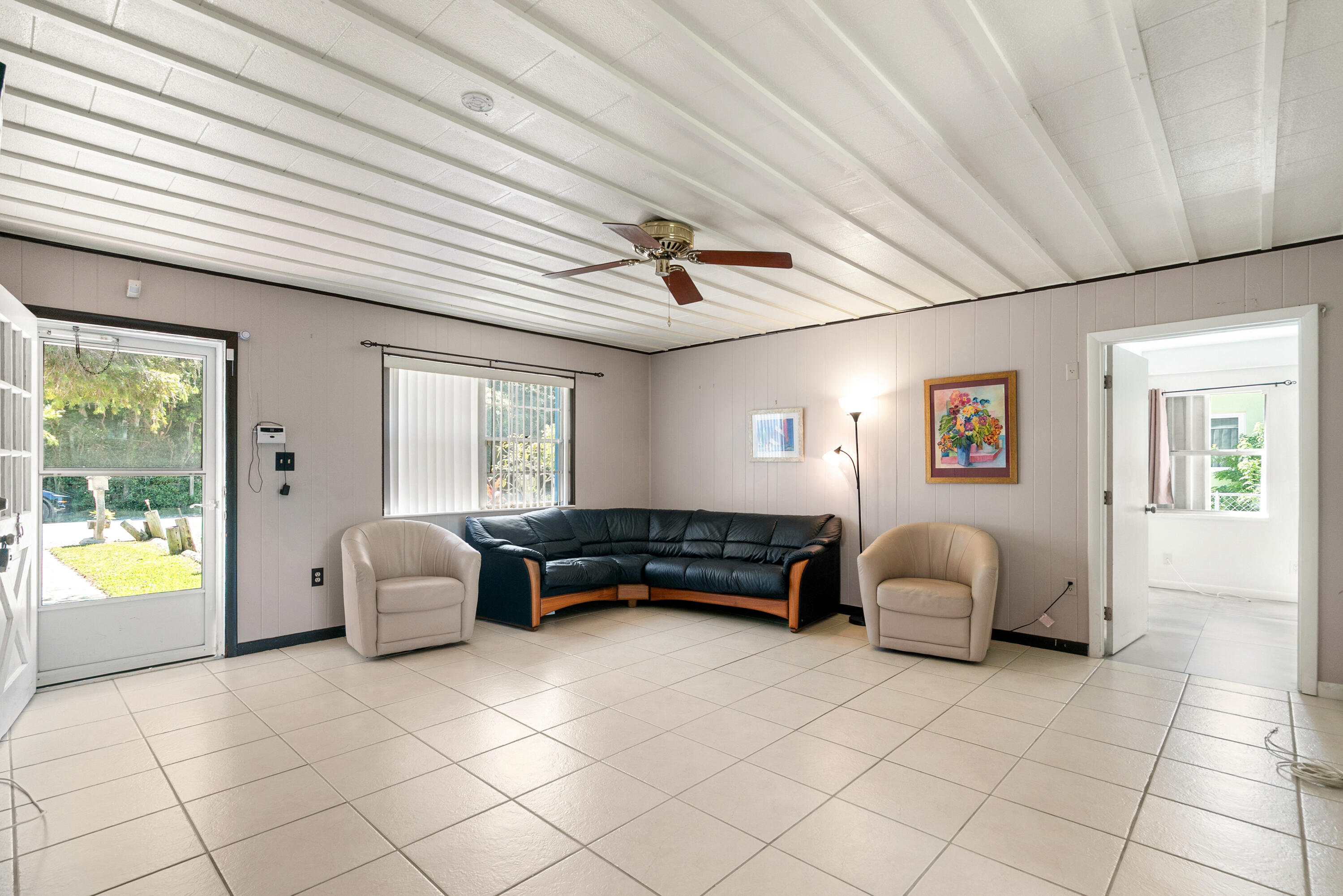 8 S Andros Road Property Photo 6
