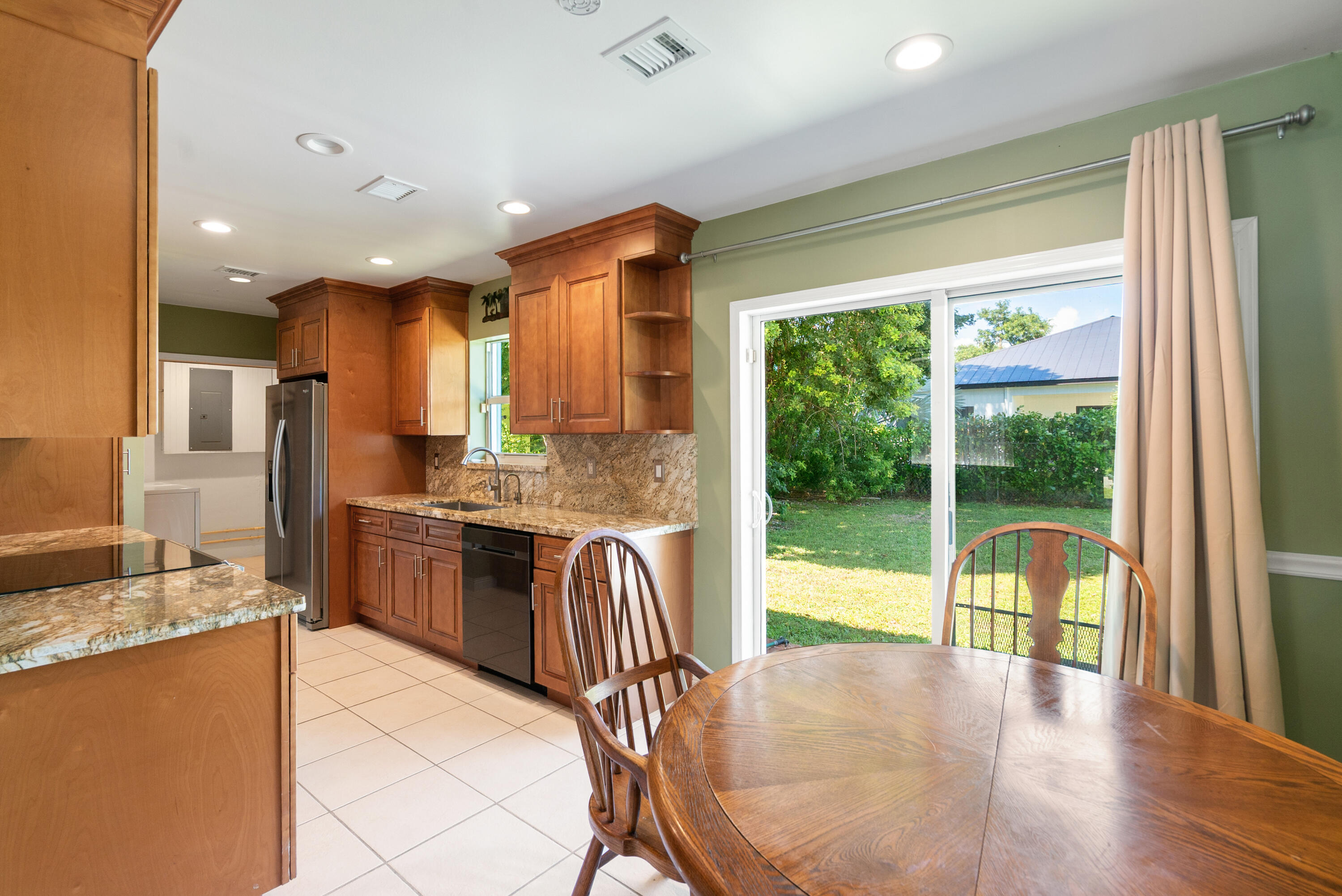 8 S Andros Road Property Photo 8