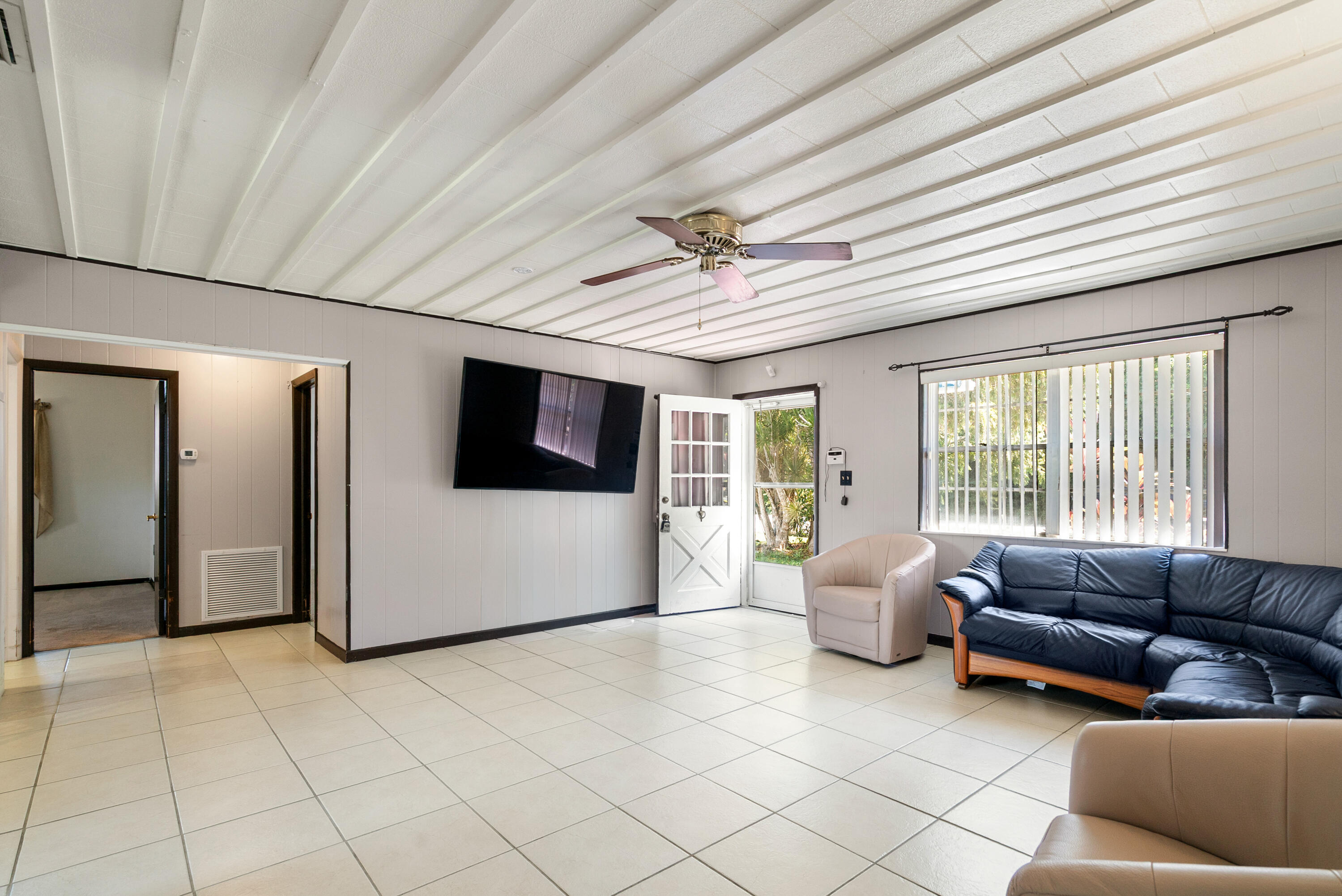 8 S Andros Road Property Photo 12