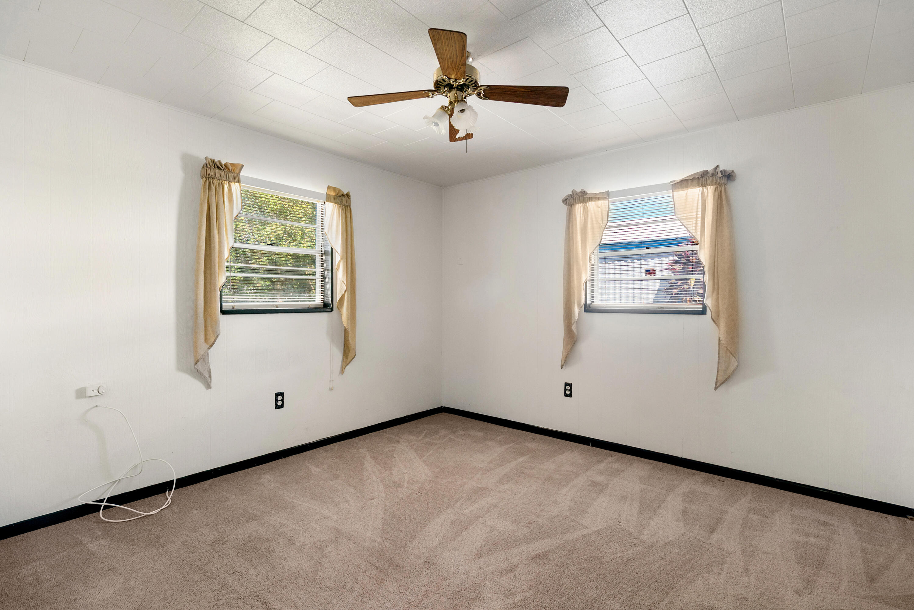 8 S Andros Road Property Photo 14