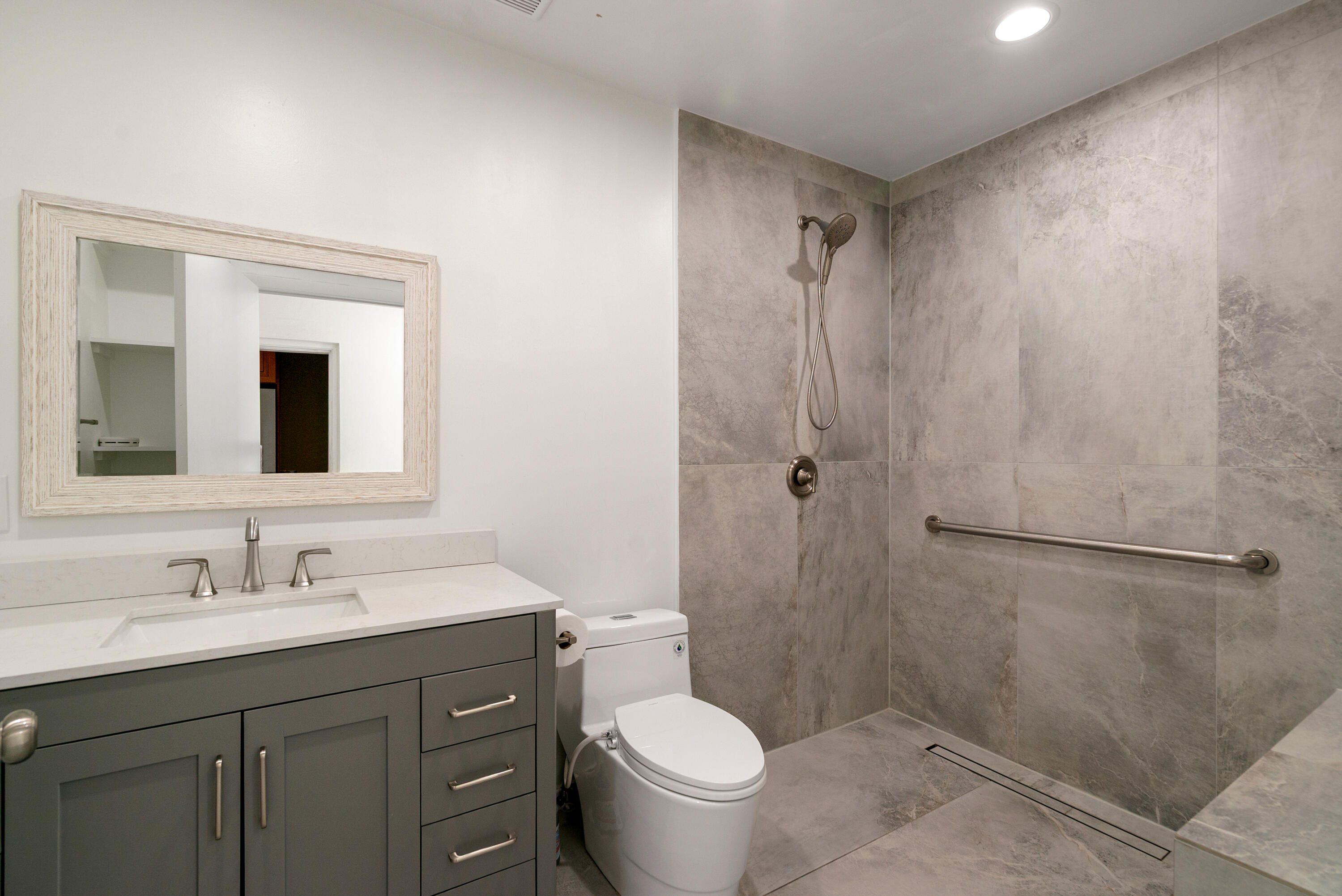 8 S Andros Road Property Photo 19