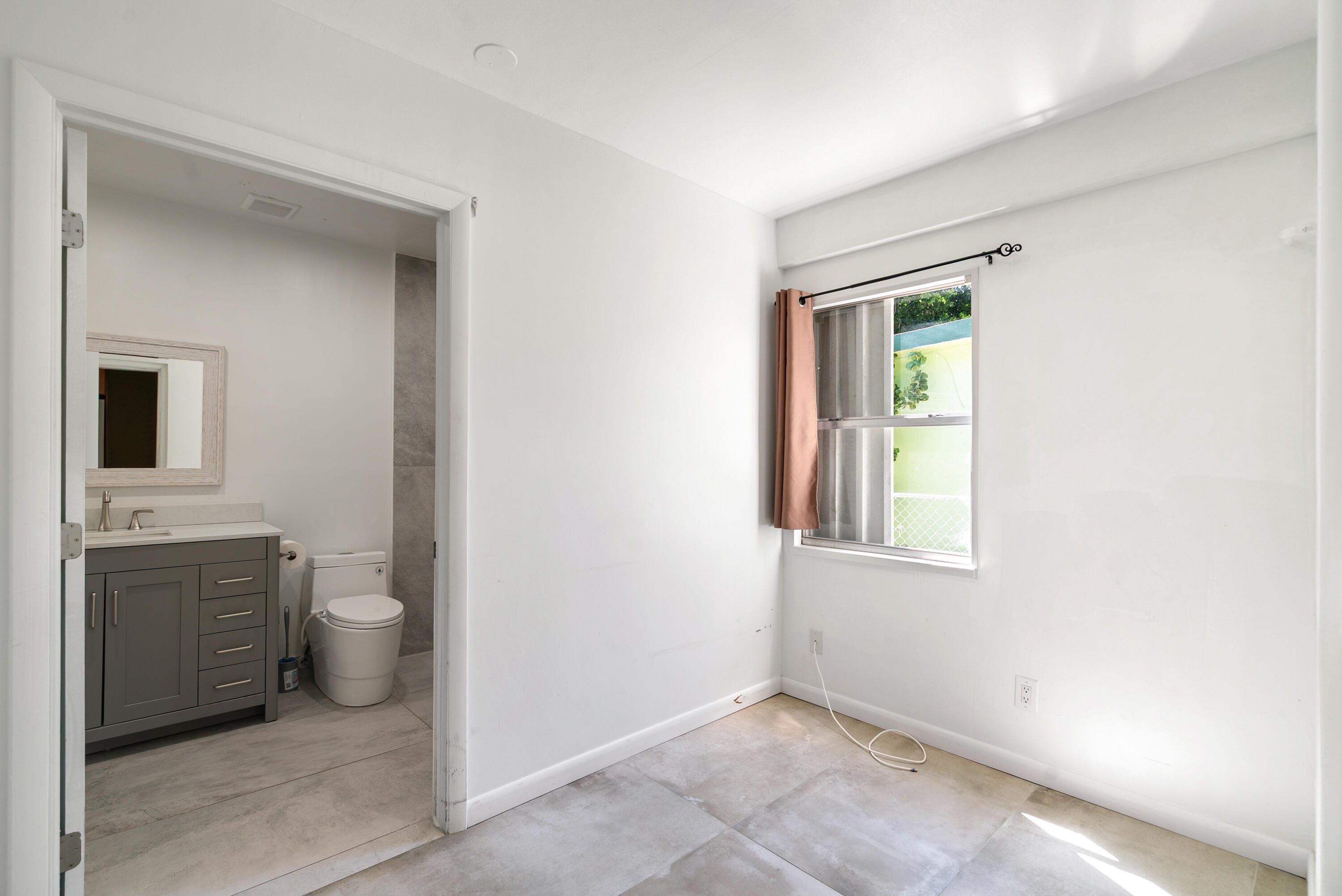 8 S Andros Road Property Photo 20