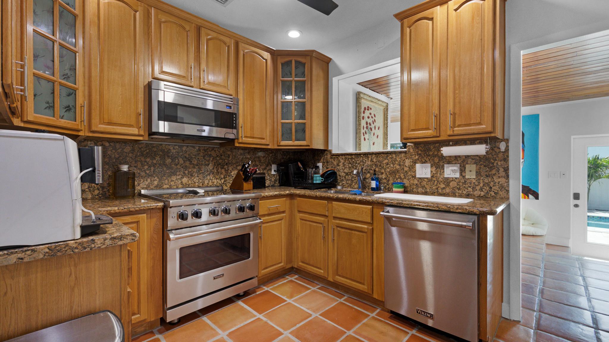 2519 Staples Avenue Property Photo 12