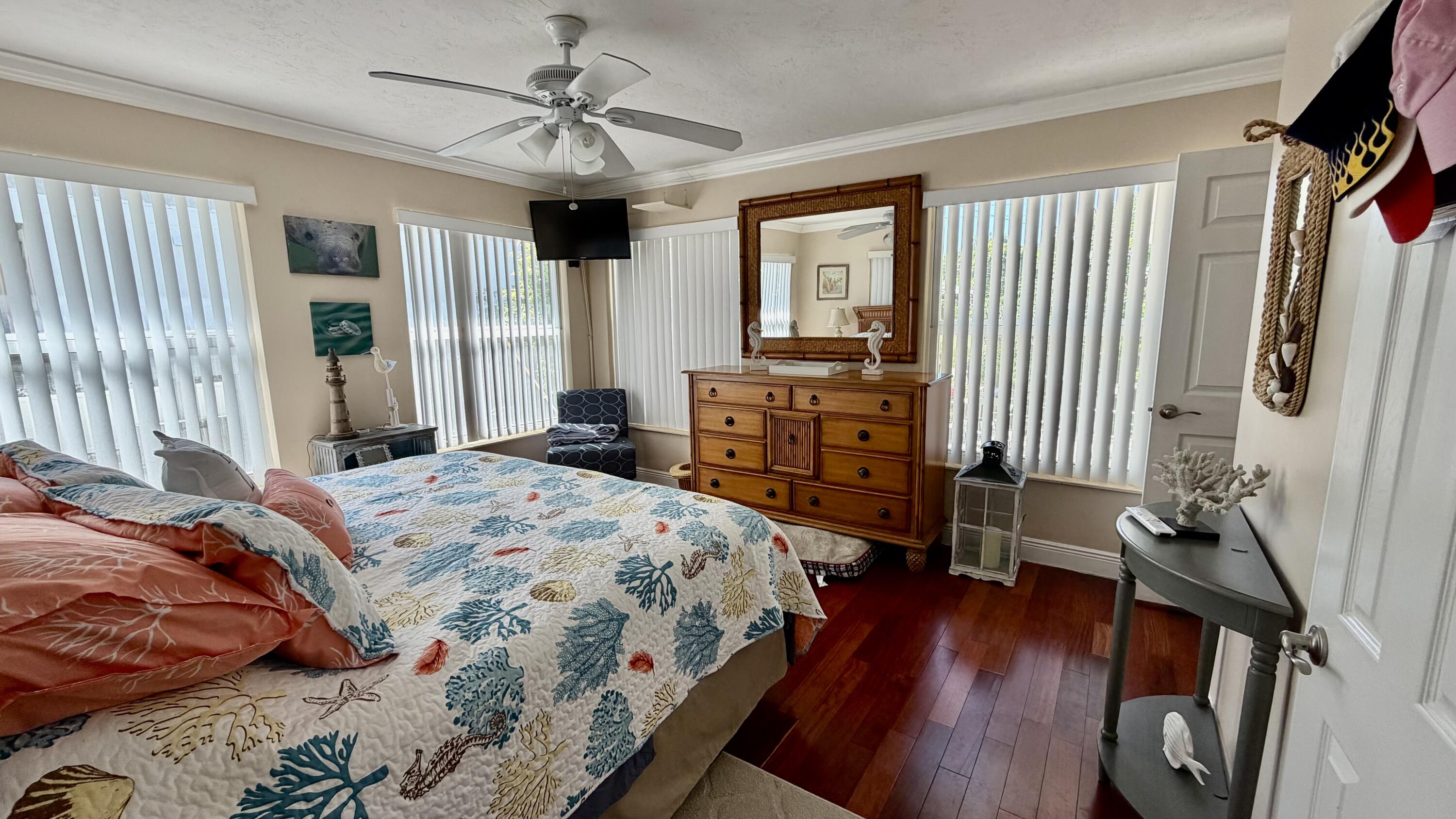 140 S Bay Harbor Drive Property Photo 19
