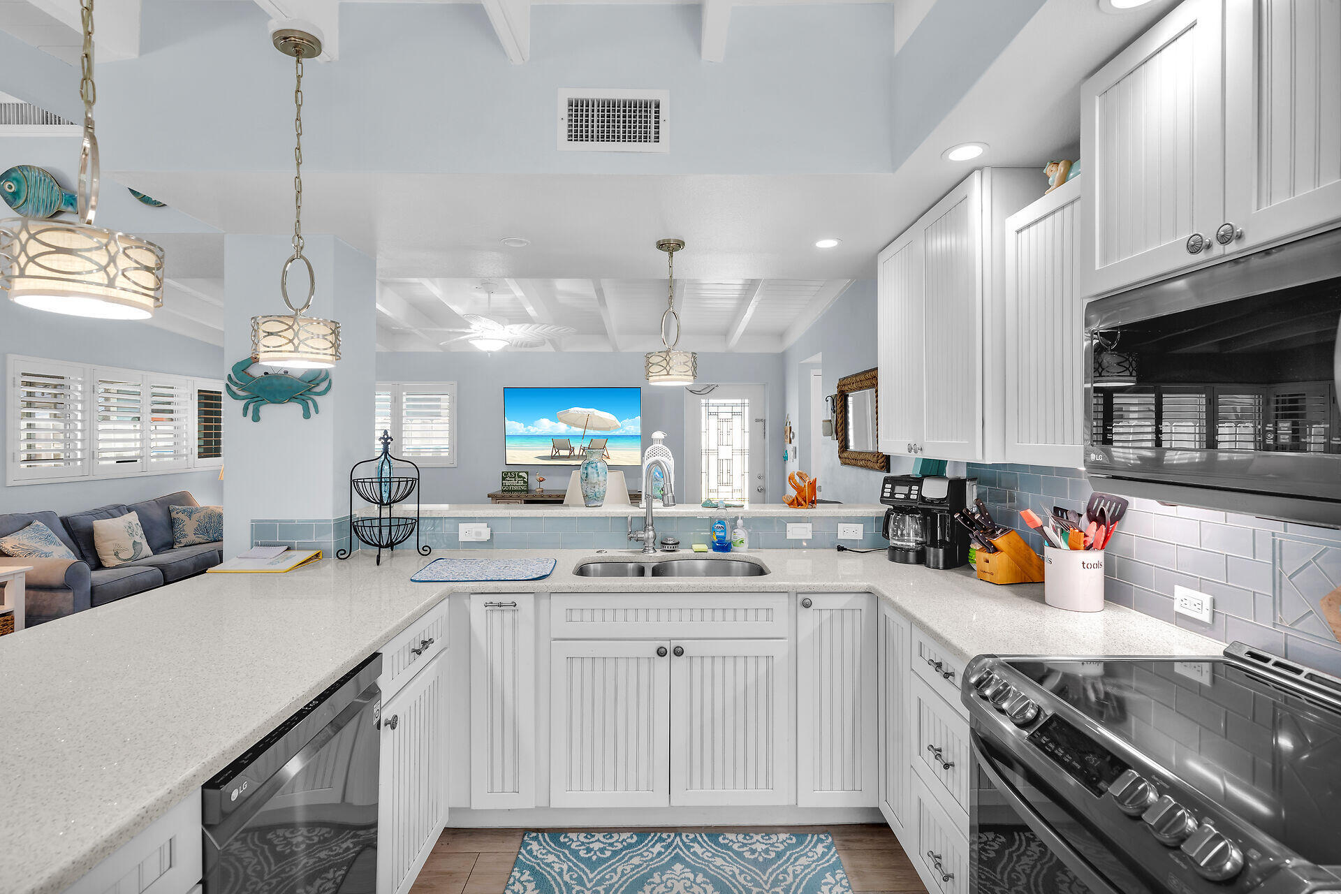 8 Sadowski Property Photo 11