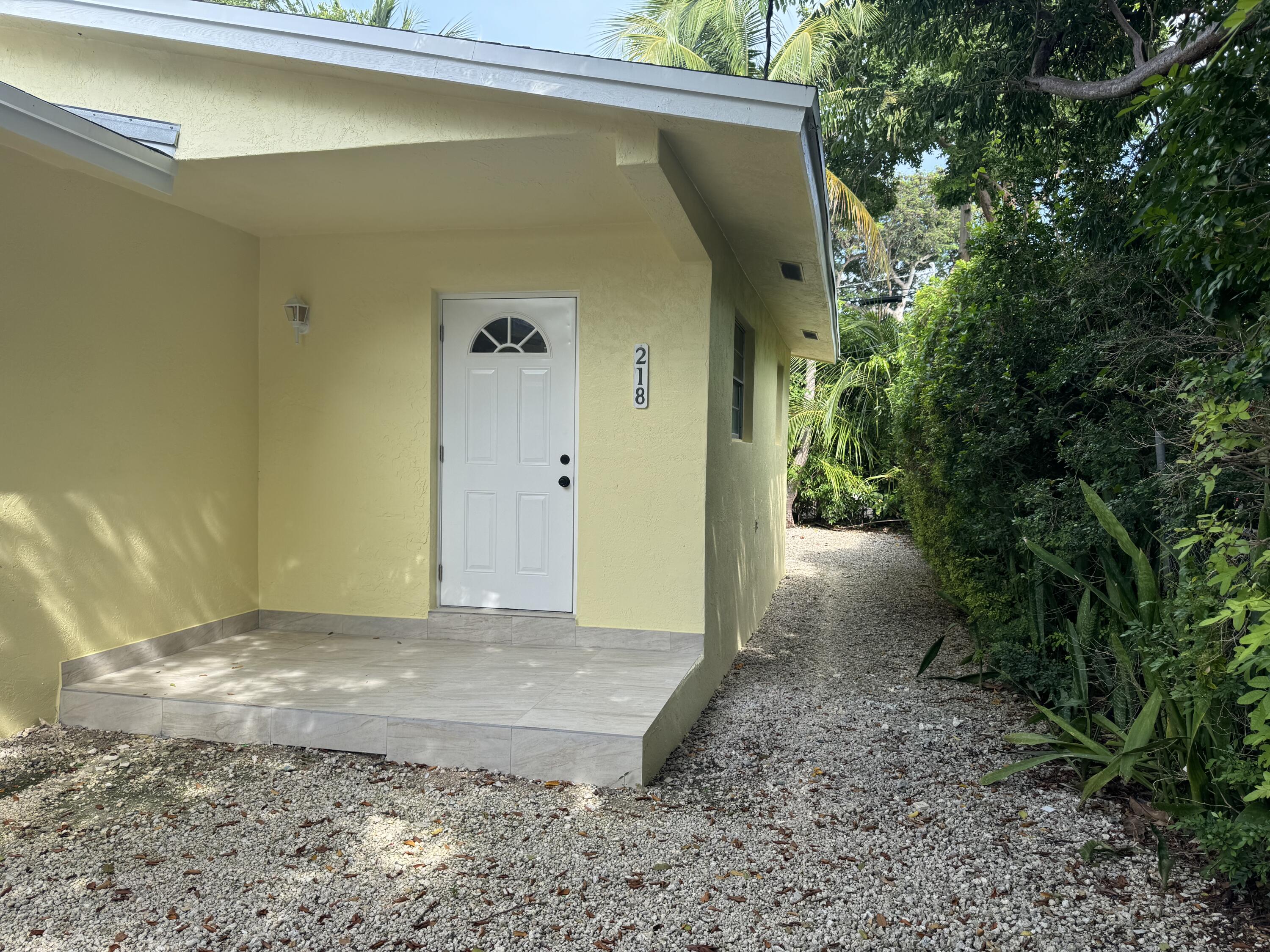 220 W Indies Road Property Photo 2