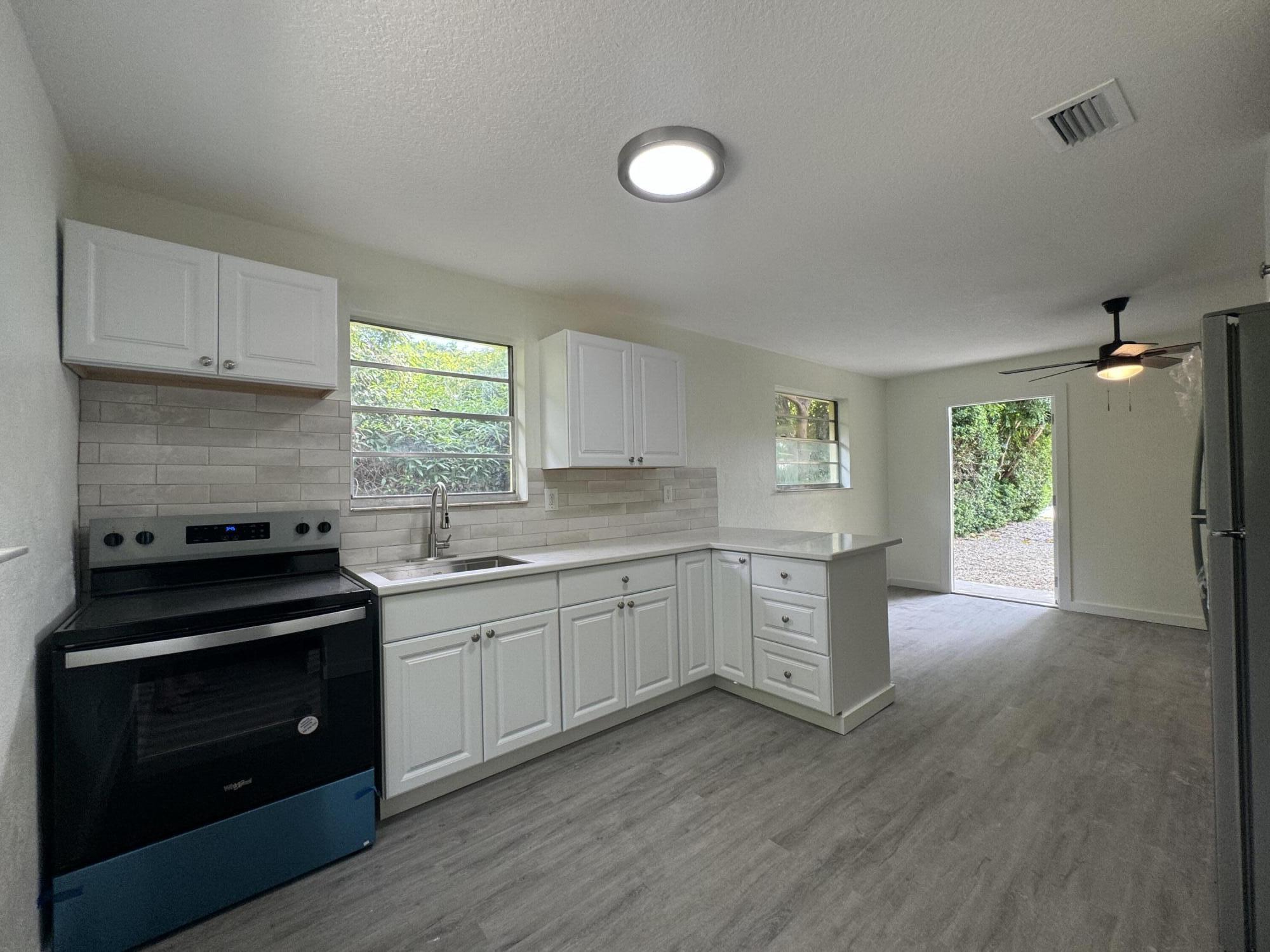 220 W Indies Road Property Photo 11