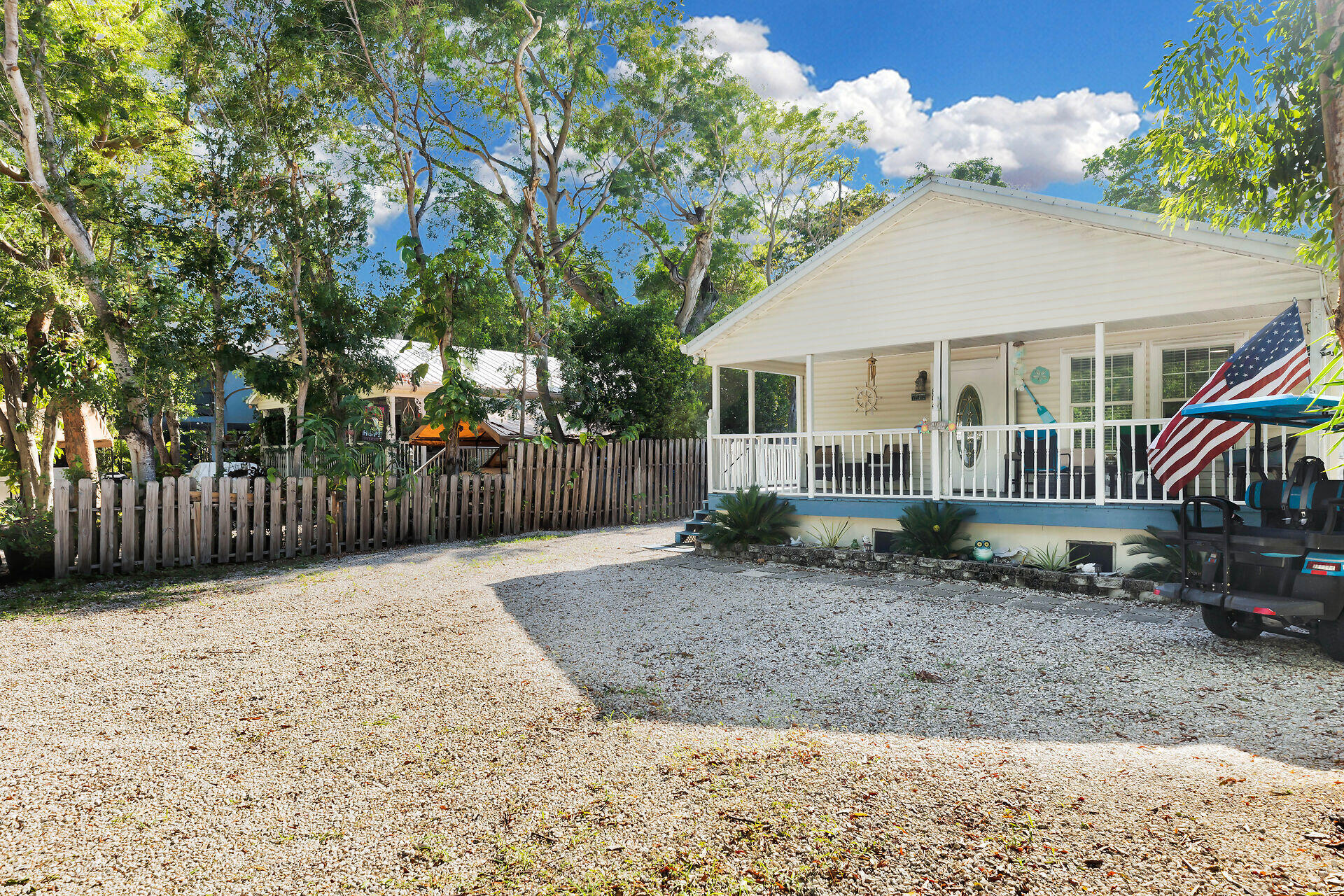 802 Madrid Road Property Photo 2