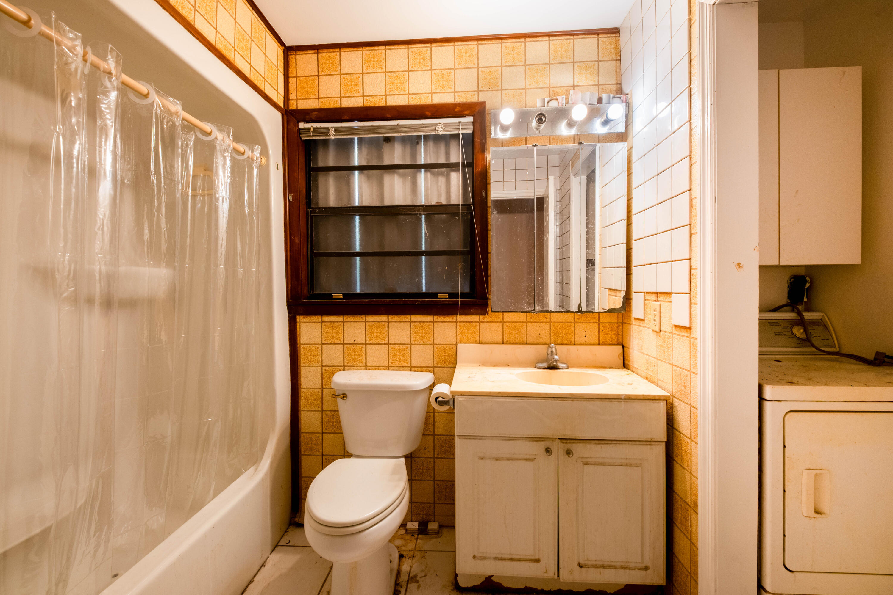 156 Monroe Drive Property Photo 9