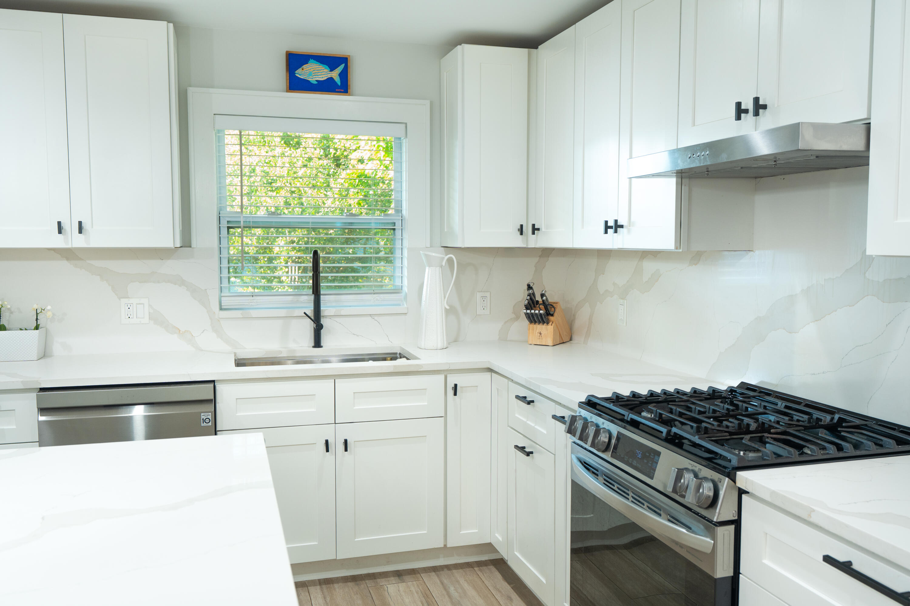 2116 Fogarty Avenue Property Photo 9