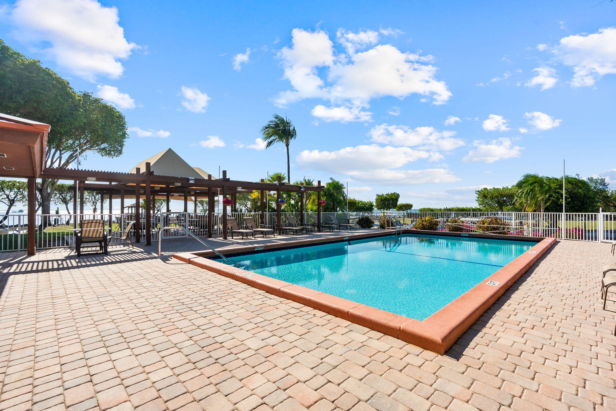 104500 Overseas Highway B102 Property Photo 44