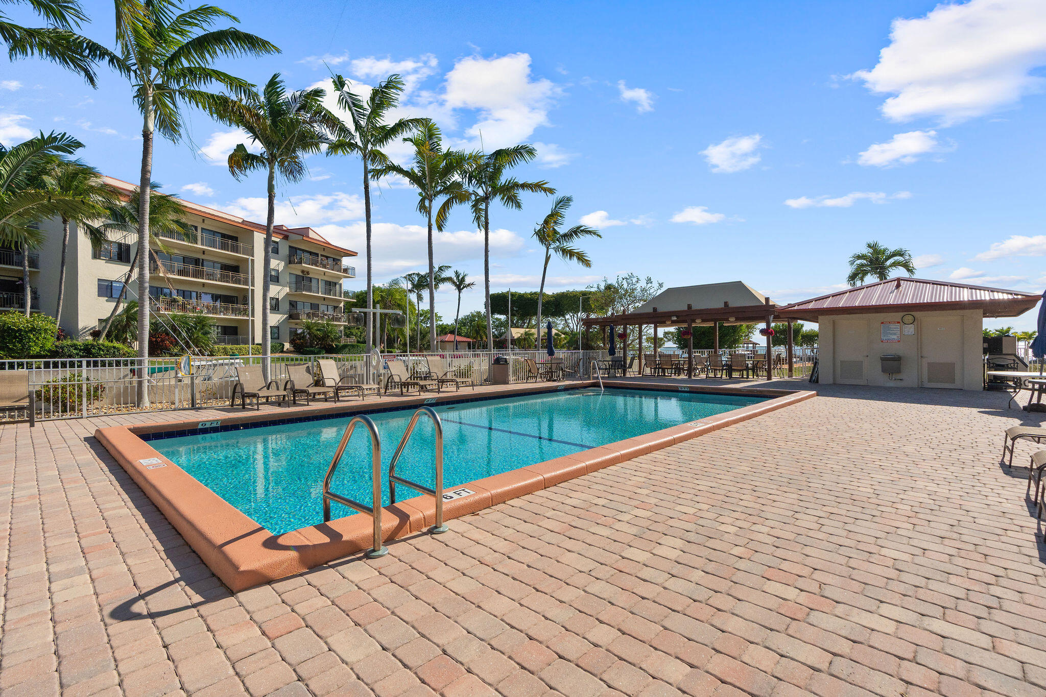 104500 Overseas Highway B102 Property Photo 47