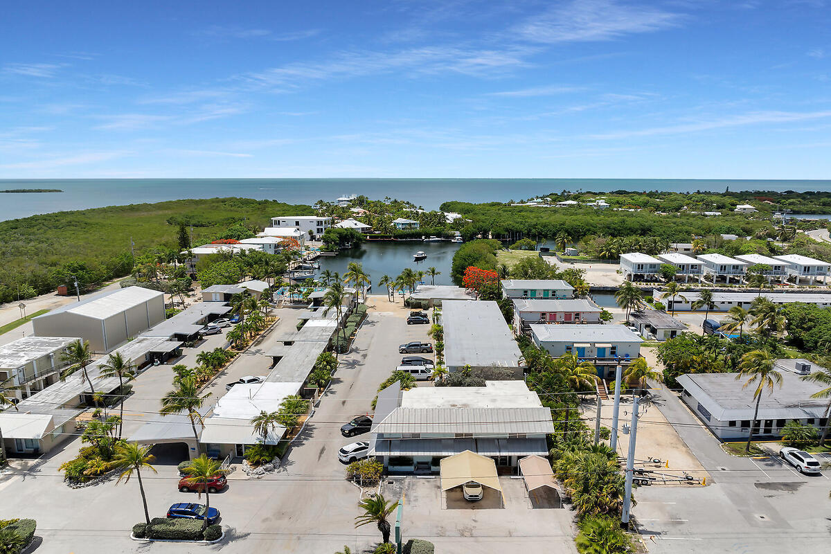 7070 Overseas Highway Property Photo 8
