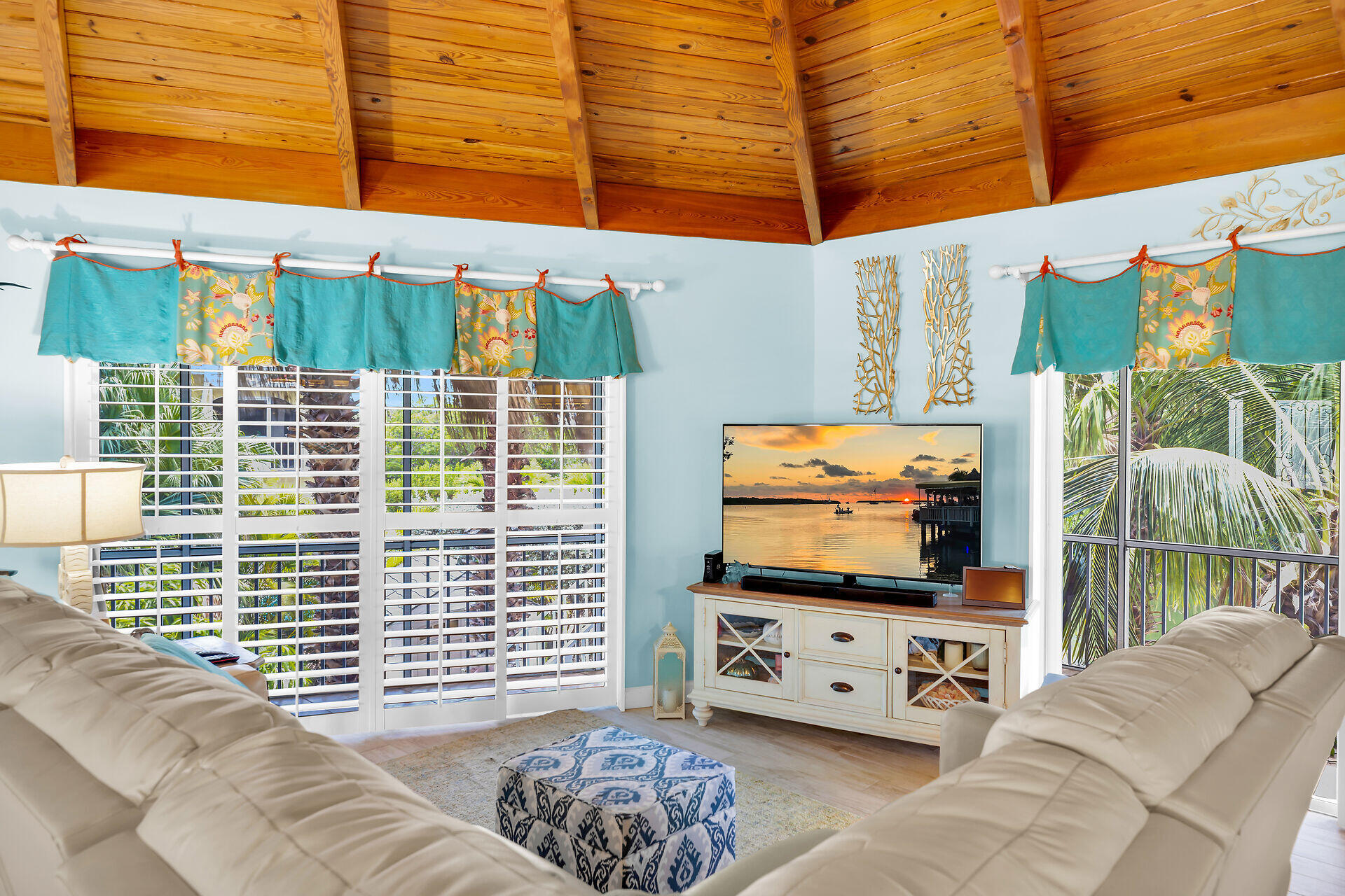 499 Avenida Primiceria Property Photo 3