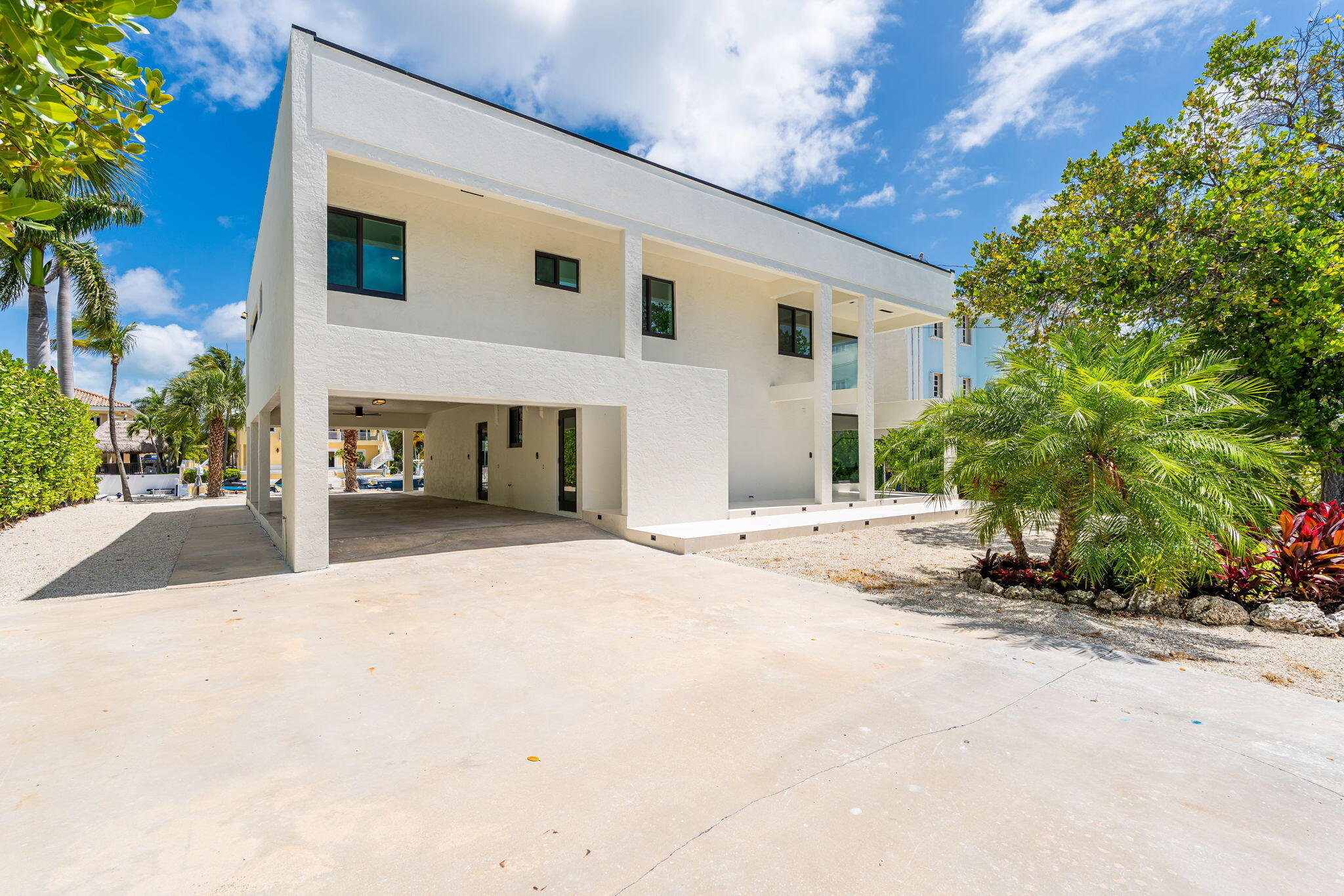 294 Saint Thomas Avenue Property Photo 4