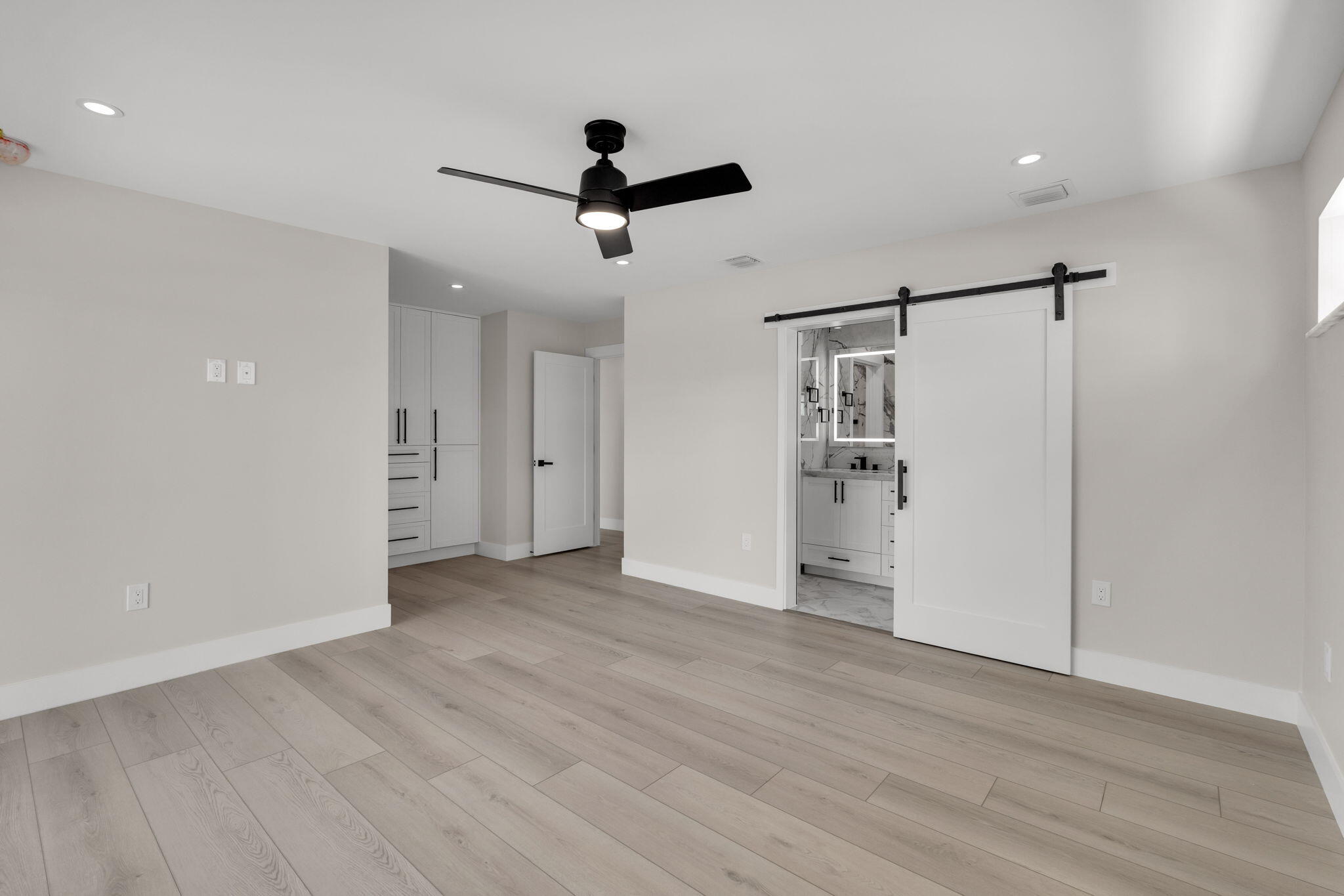 294 Saint Thomas Avenue Property Photo 31