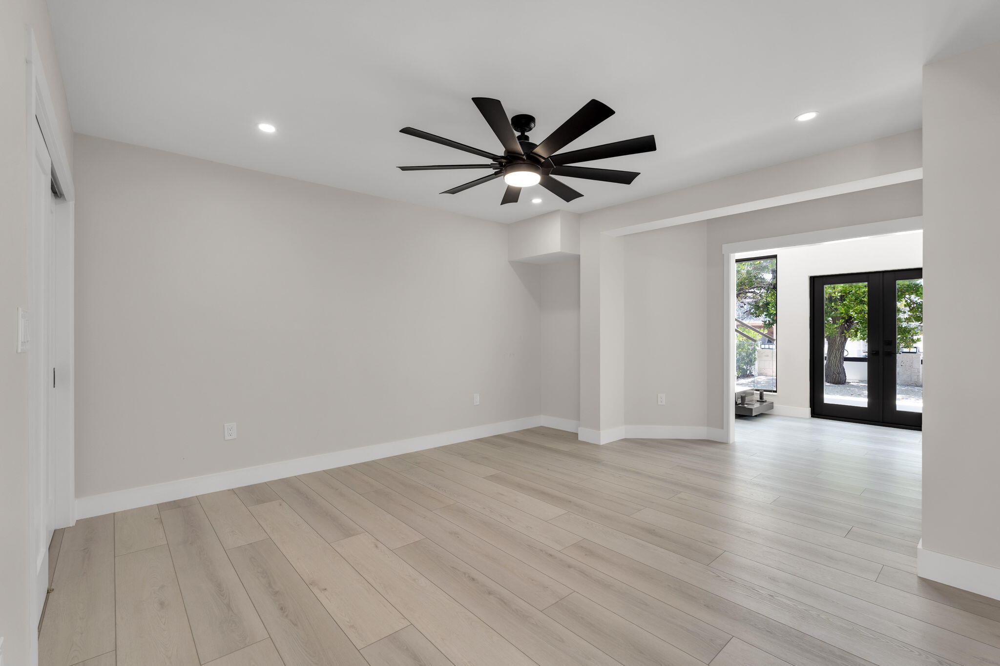 294 Saint Thomas Avenue Property Photo 44
