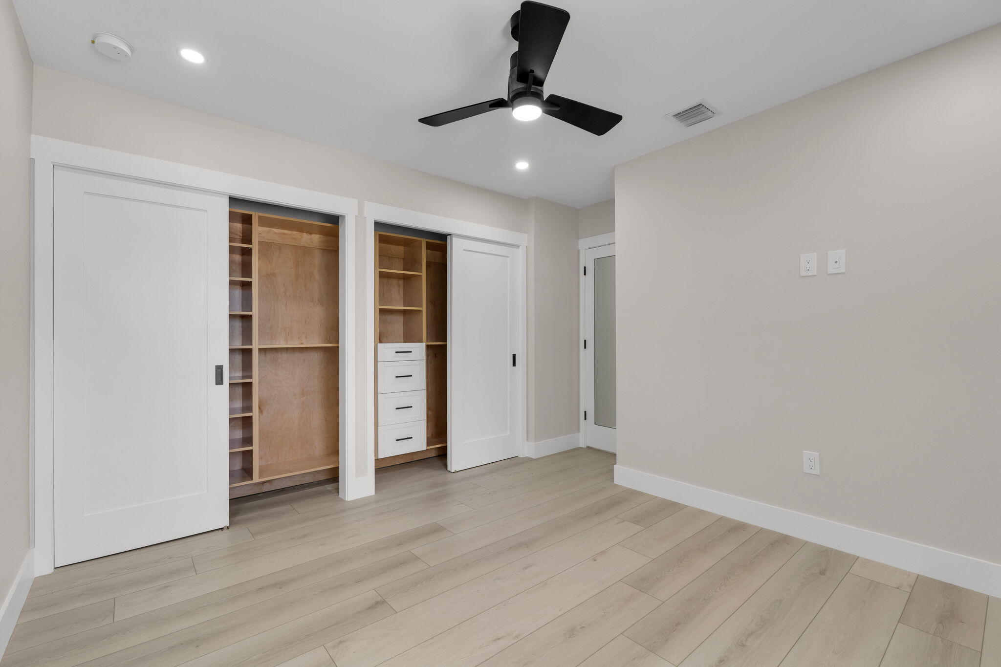 294 Saint Thomas Avenue Property Photo 52