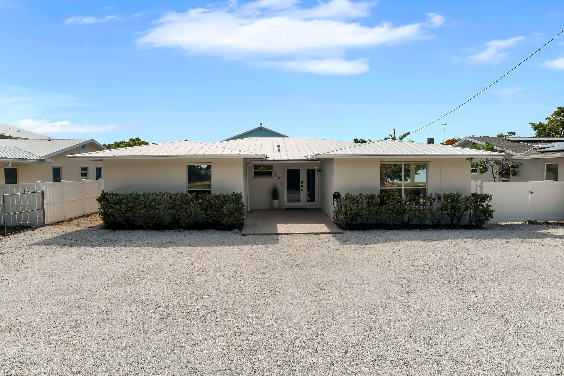 304 2nd Ter Property Photo 3