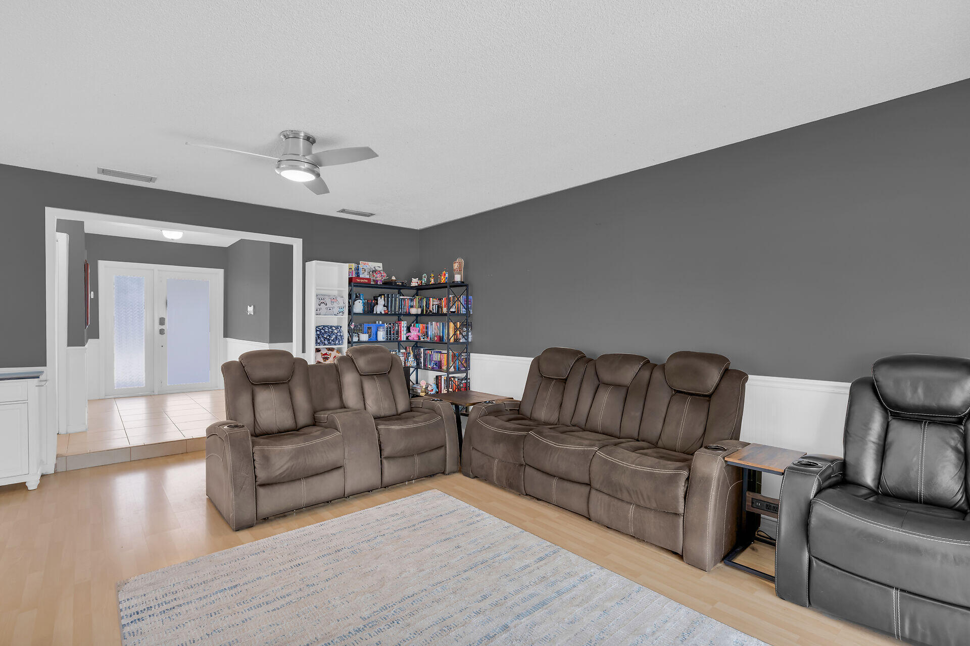 304 2nd Ter Property Photo 17