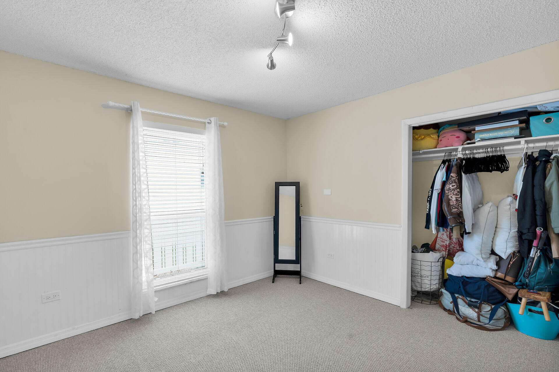 304 2nd Ter Property Photo 38