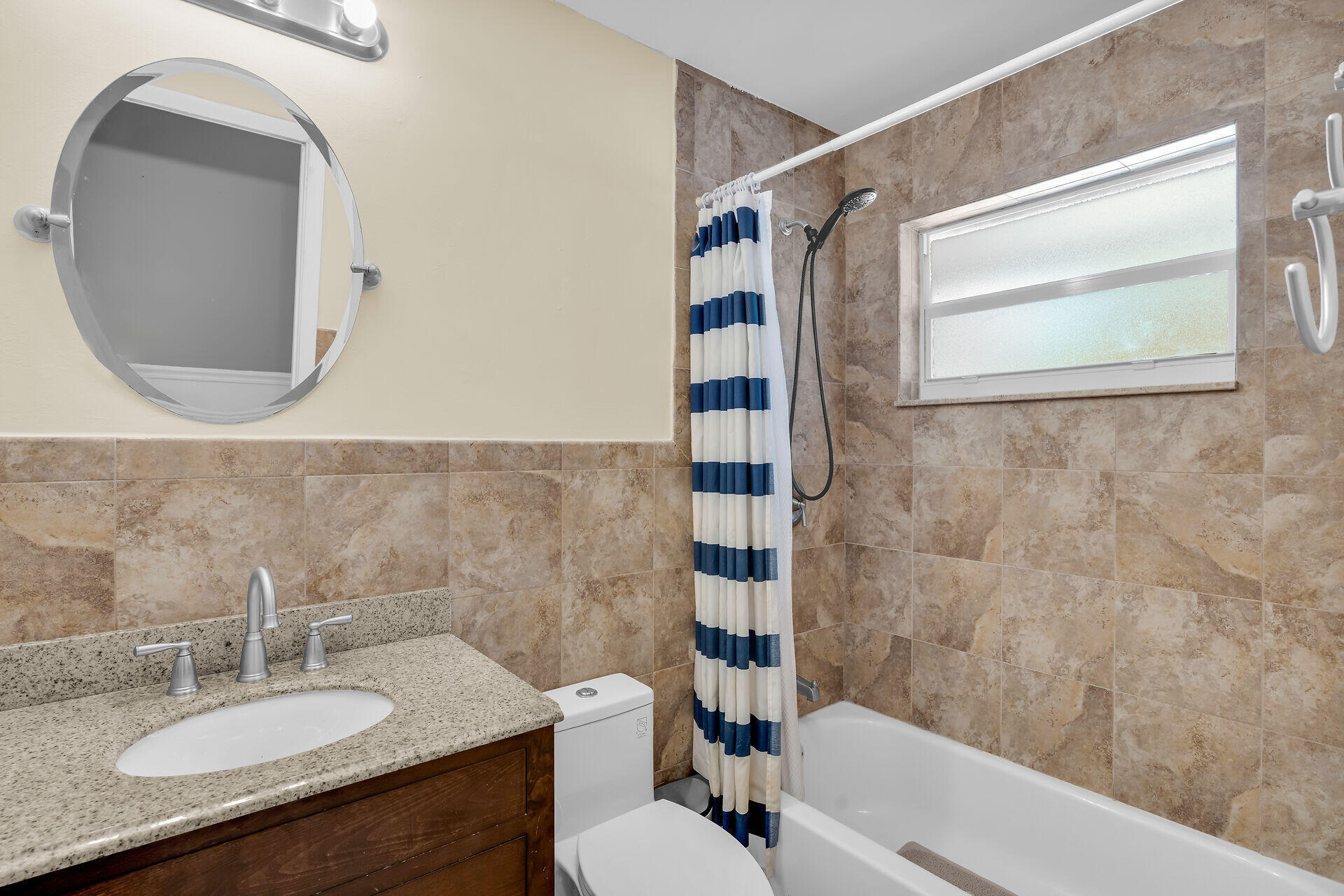304 2nd Ter Property Photo 42
