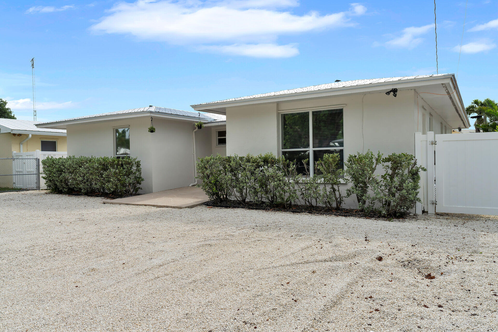 304 2nd Ter Property Photo 46