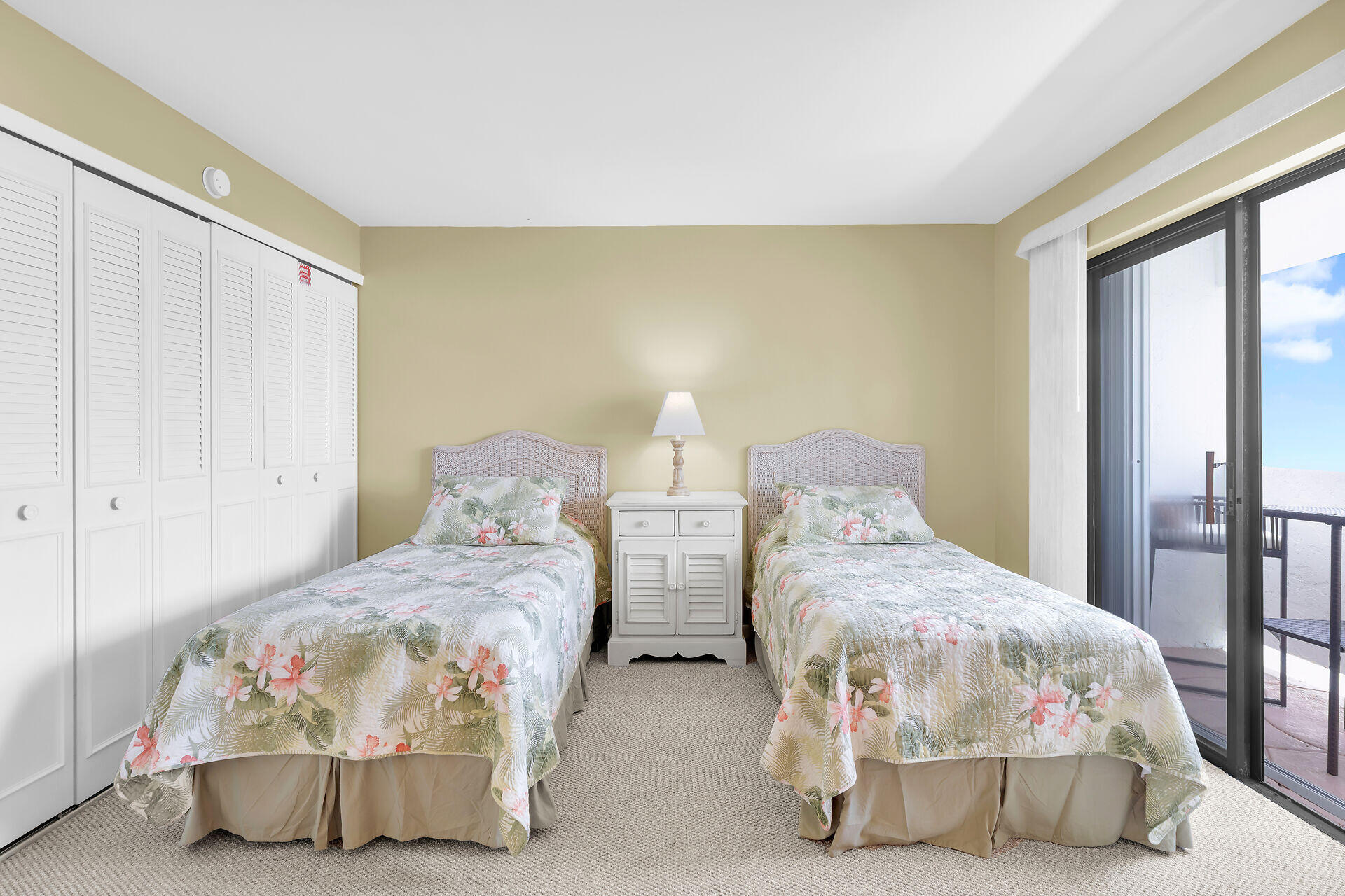 601 W Ocean Drive 316-d Property Photo 24