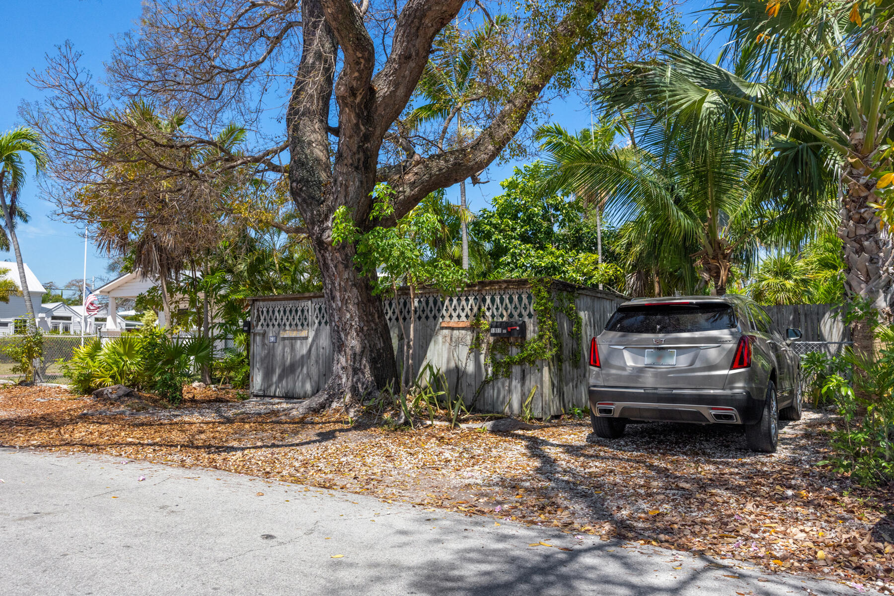 1911 Seidenberg Avenue Property Photo 7