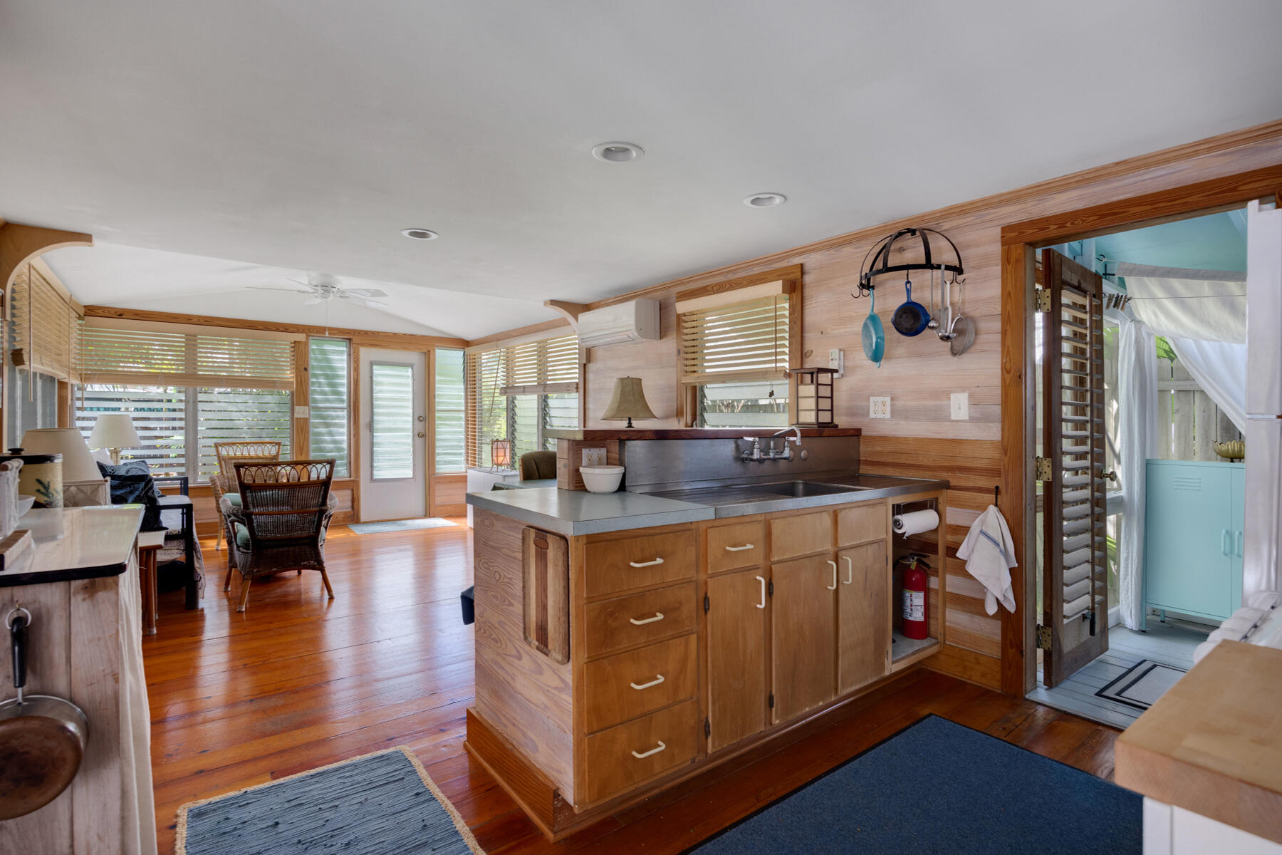 1911 Seidenberg Avenue Property Photo 25