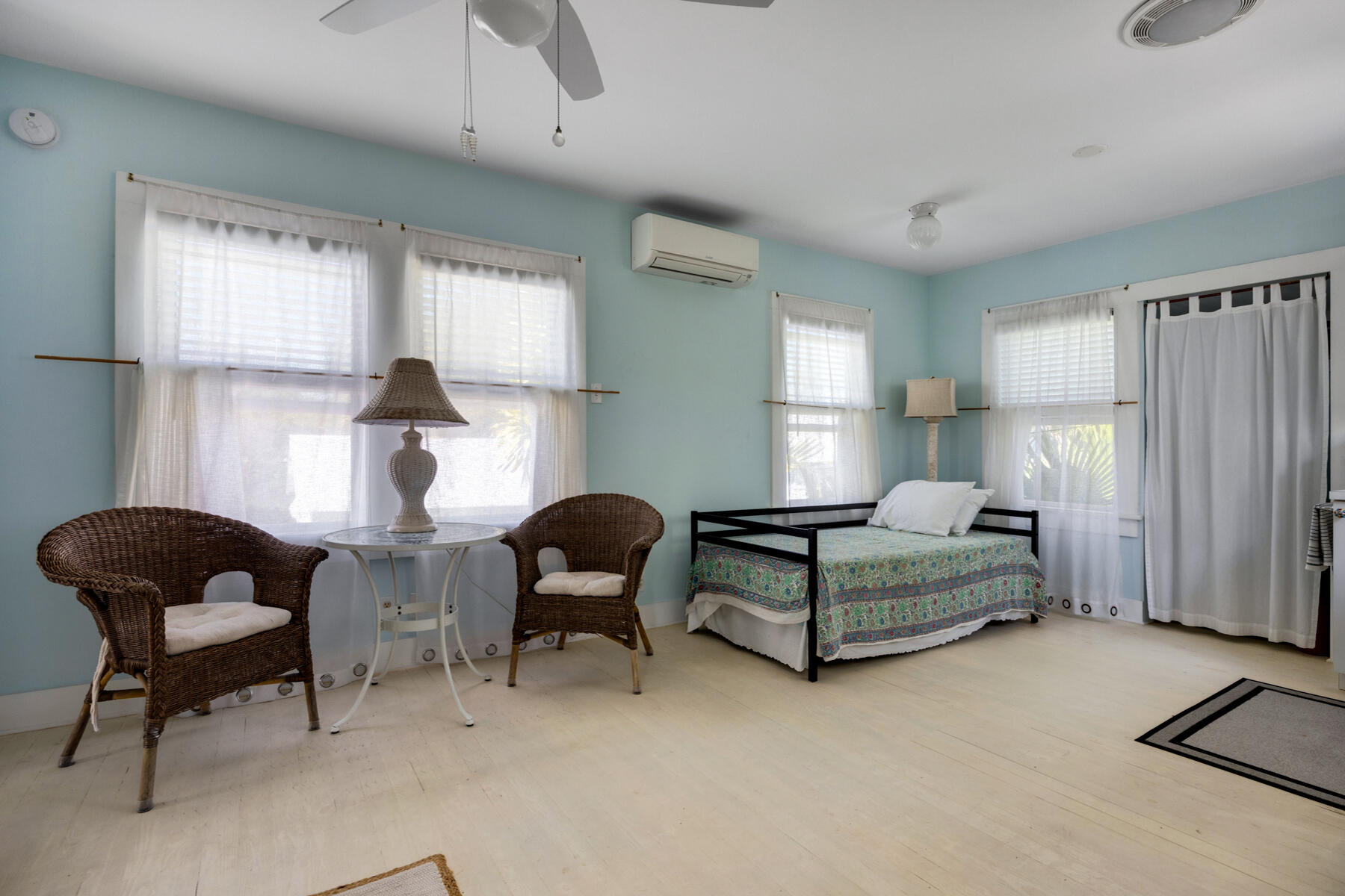 1911 Seidenberg Avenue Property Photo 39