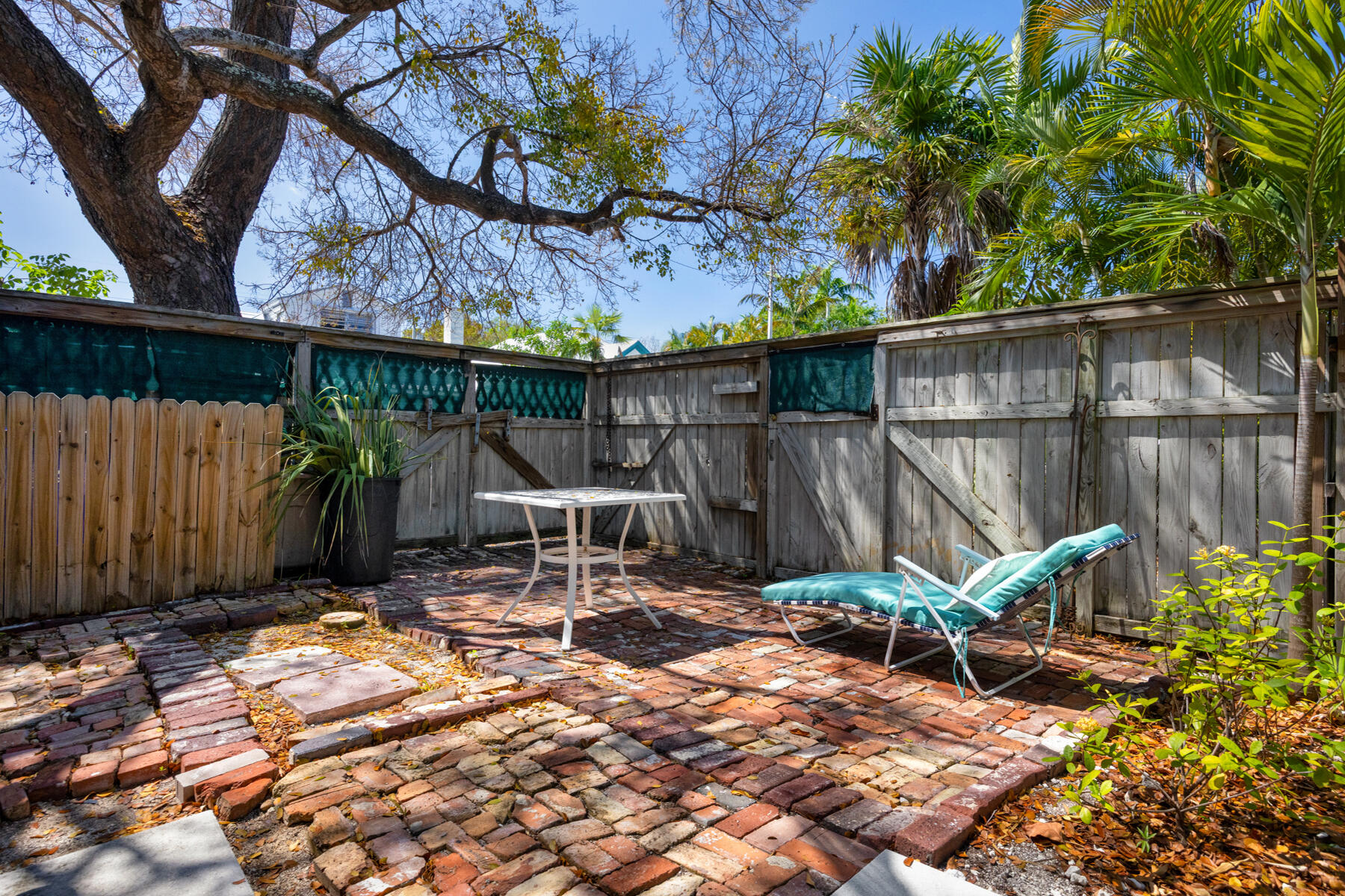 1911 Seidenberg Avenue Property Photo 57
