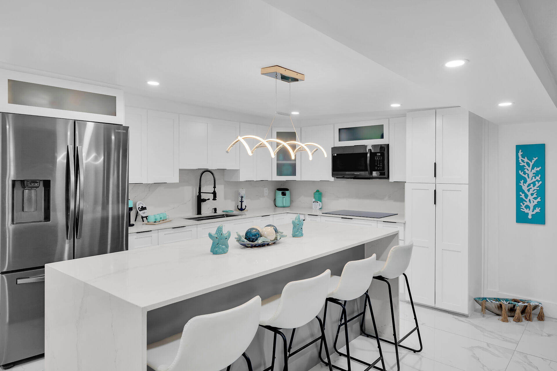 60 Bird Lane Property Photo 17