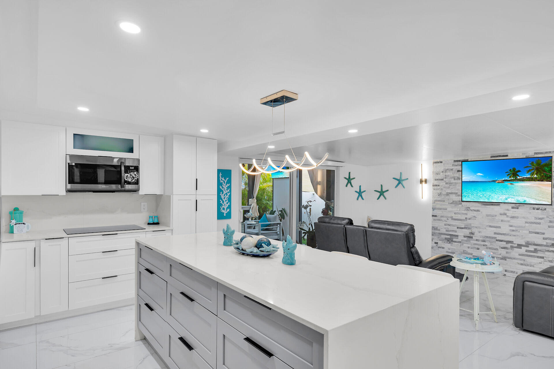60 Bird Lane Property Photo 20