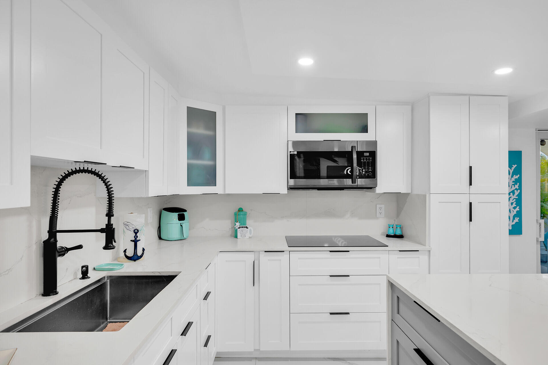 60 Bird Lane Property Photo 21