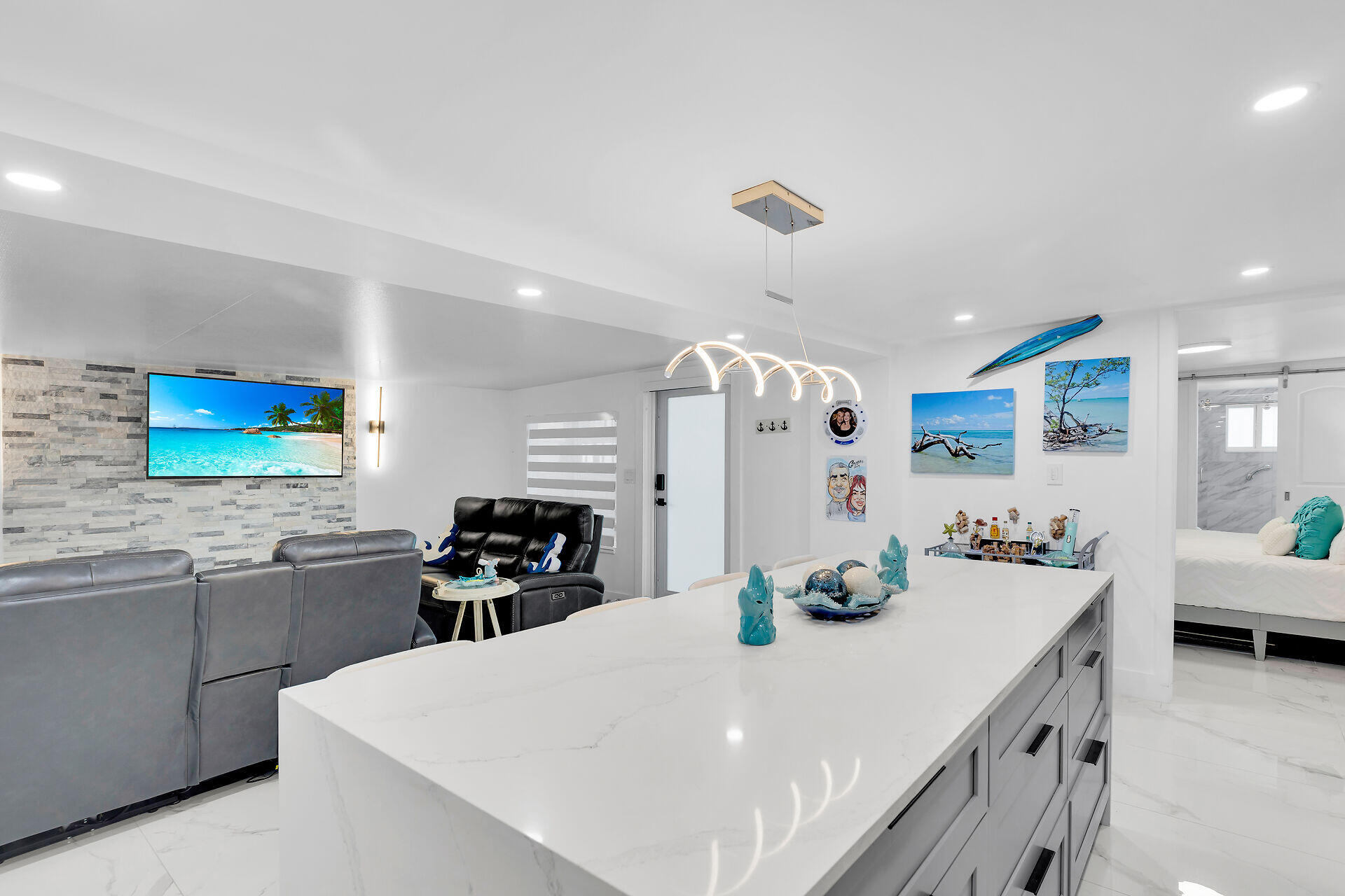 60 Bird Lane Property Photo 22