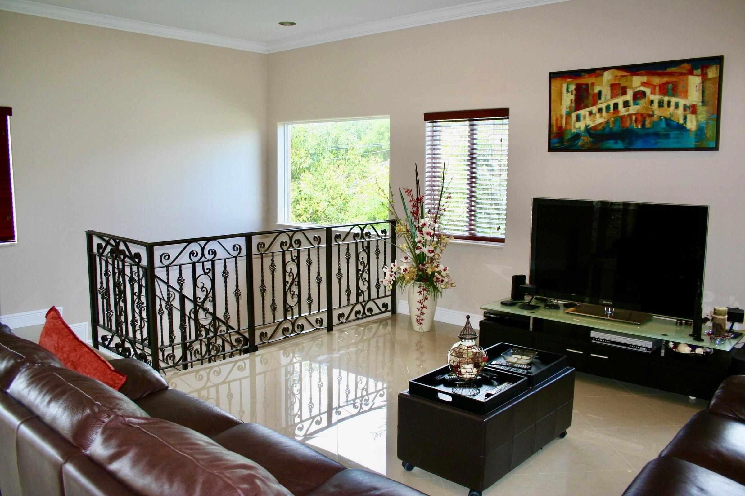 917 Red Bird Road Property Photo 12
