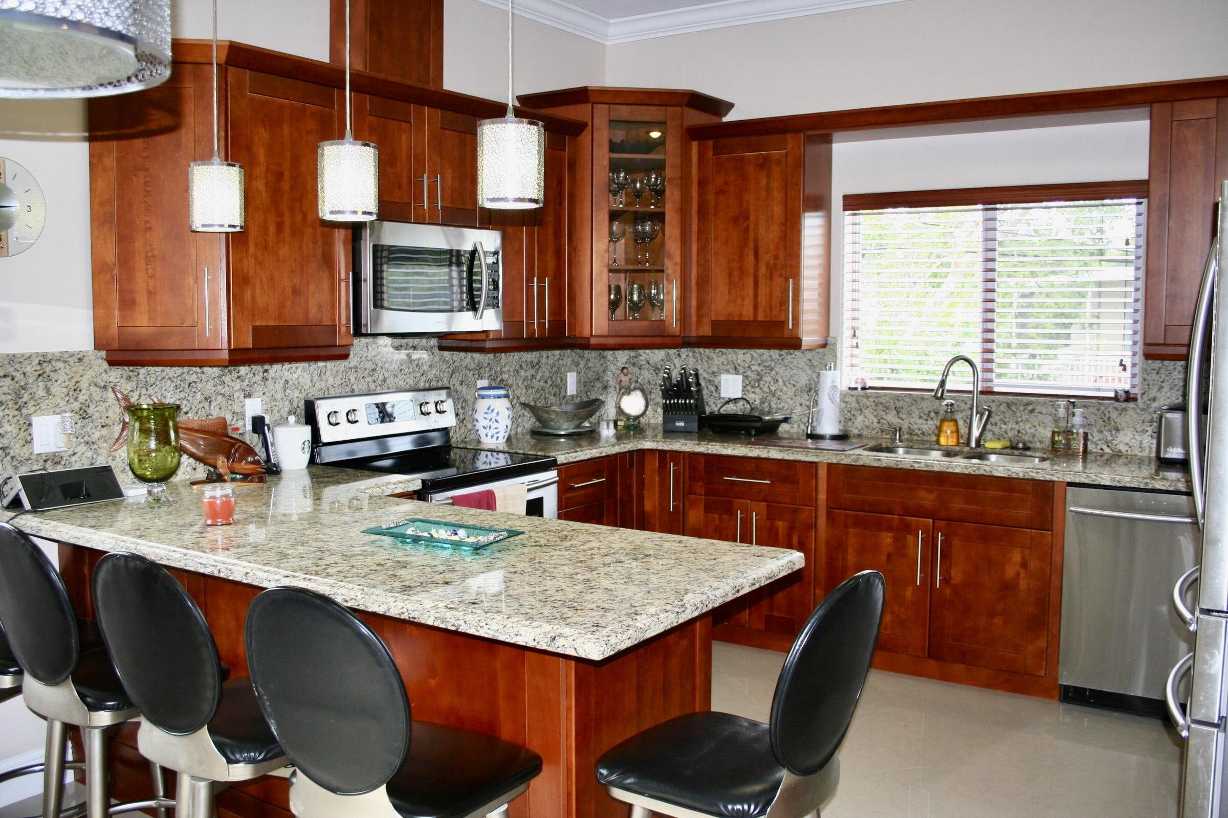 917 Red Bird Road Property Photo 14