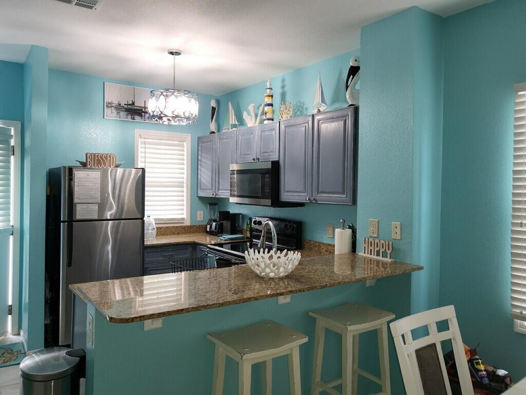 7024 Harbor Village Drive Property Photo 8