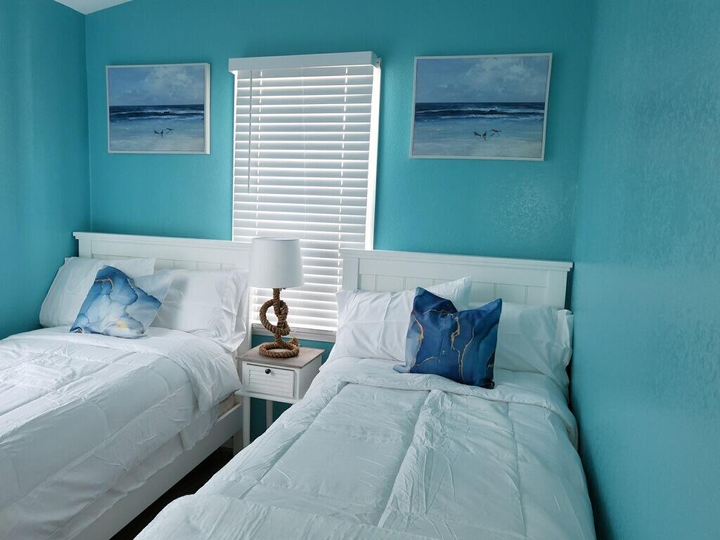 7024 Harbor Village Drive Property Photo 12