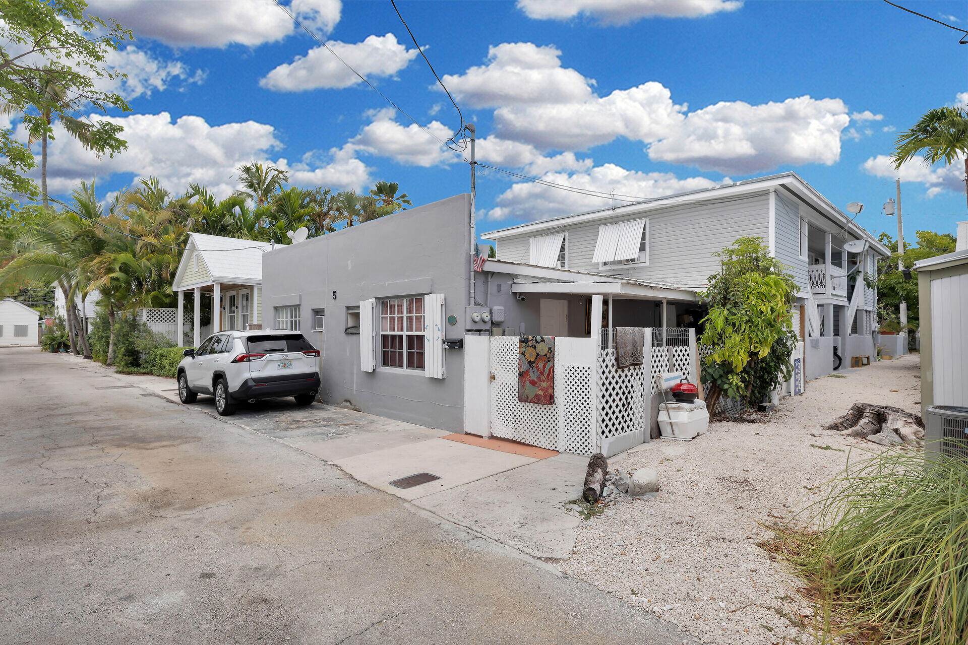 912 Pohalski Street Property Photo 1