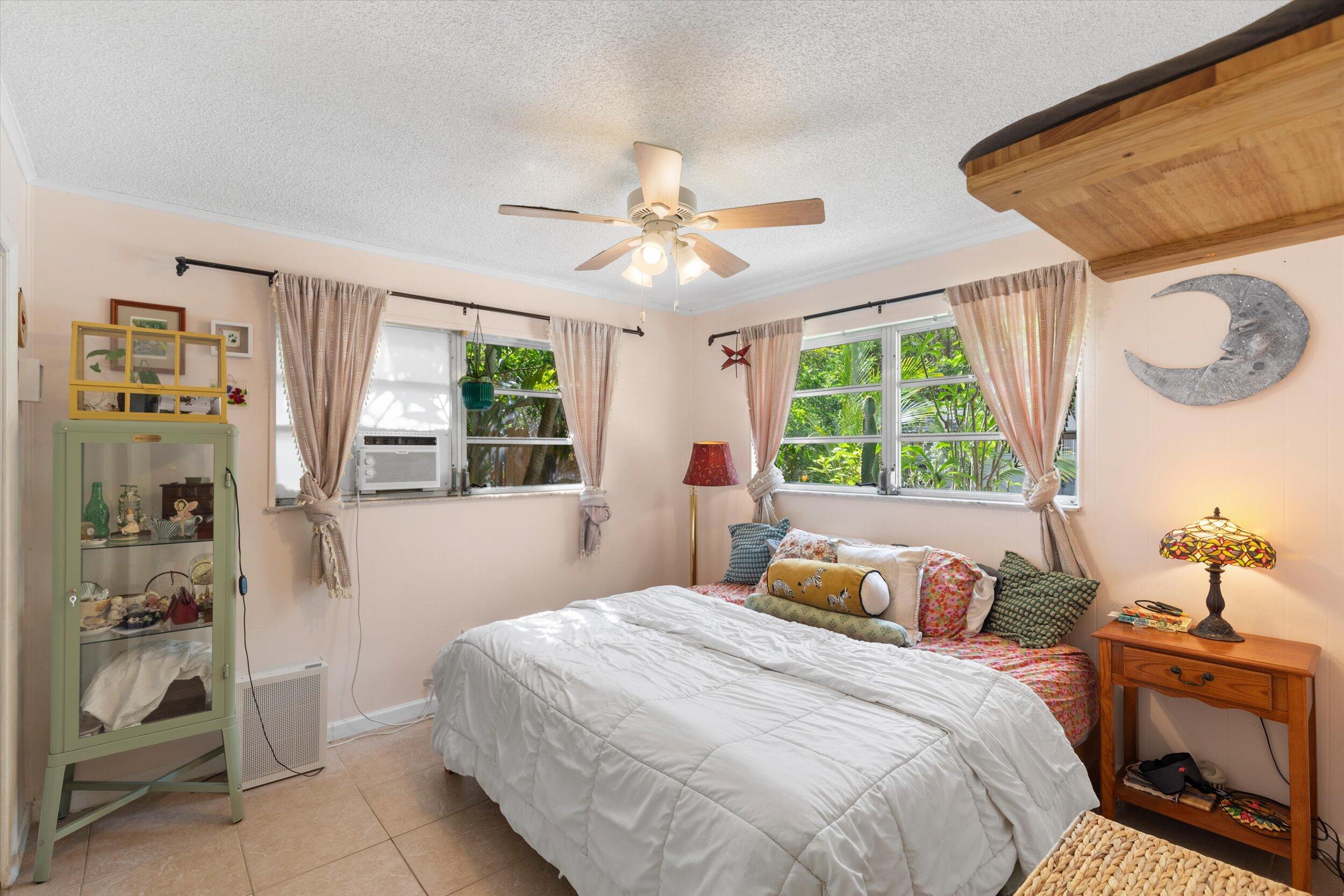 29284 Coconut Palm Drive Property Photo 9