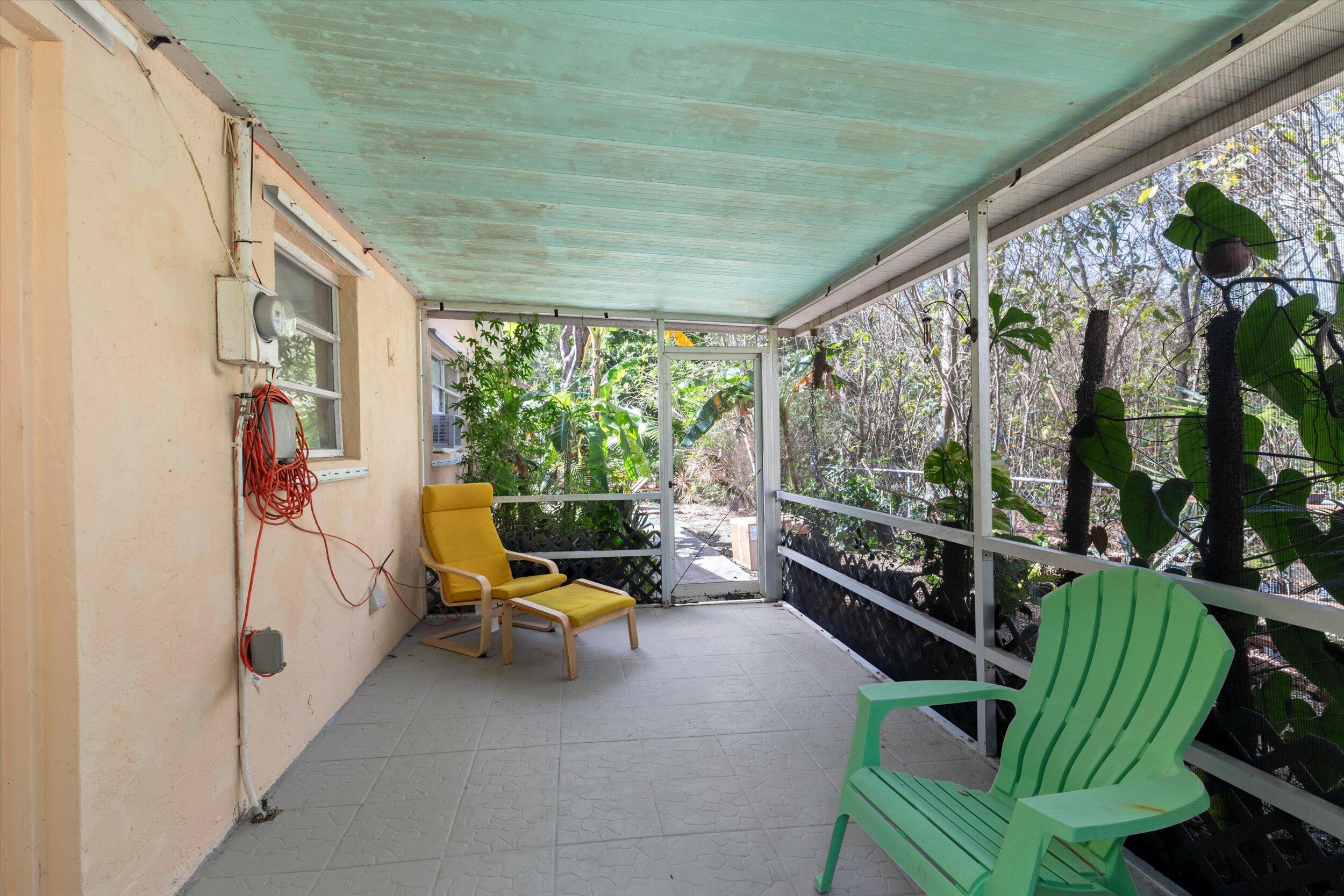 29284 Coconut Palm Drive Property Photo 16