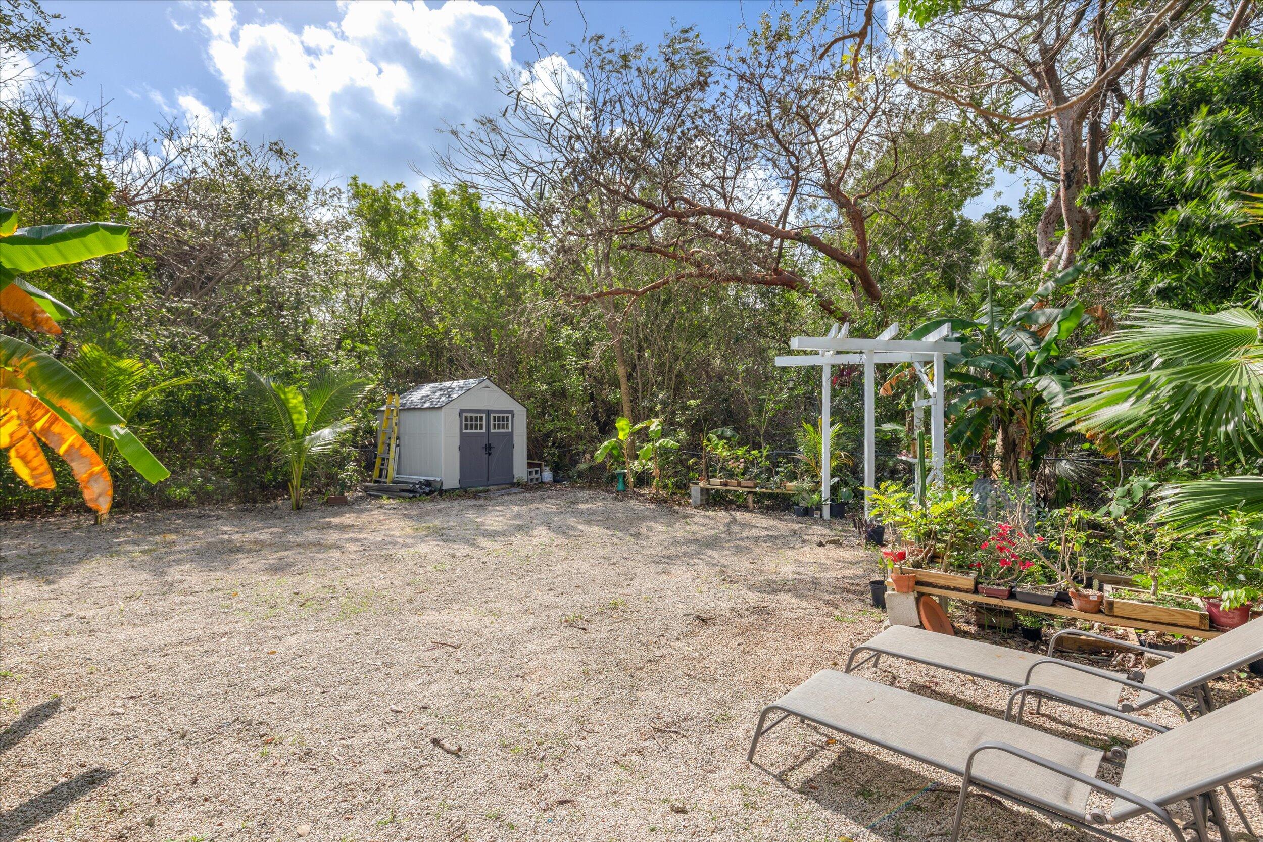 29284 Coconut Palm Drive Property Photo 22