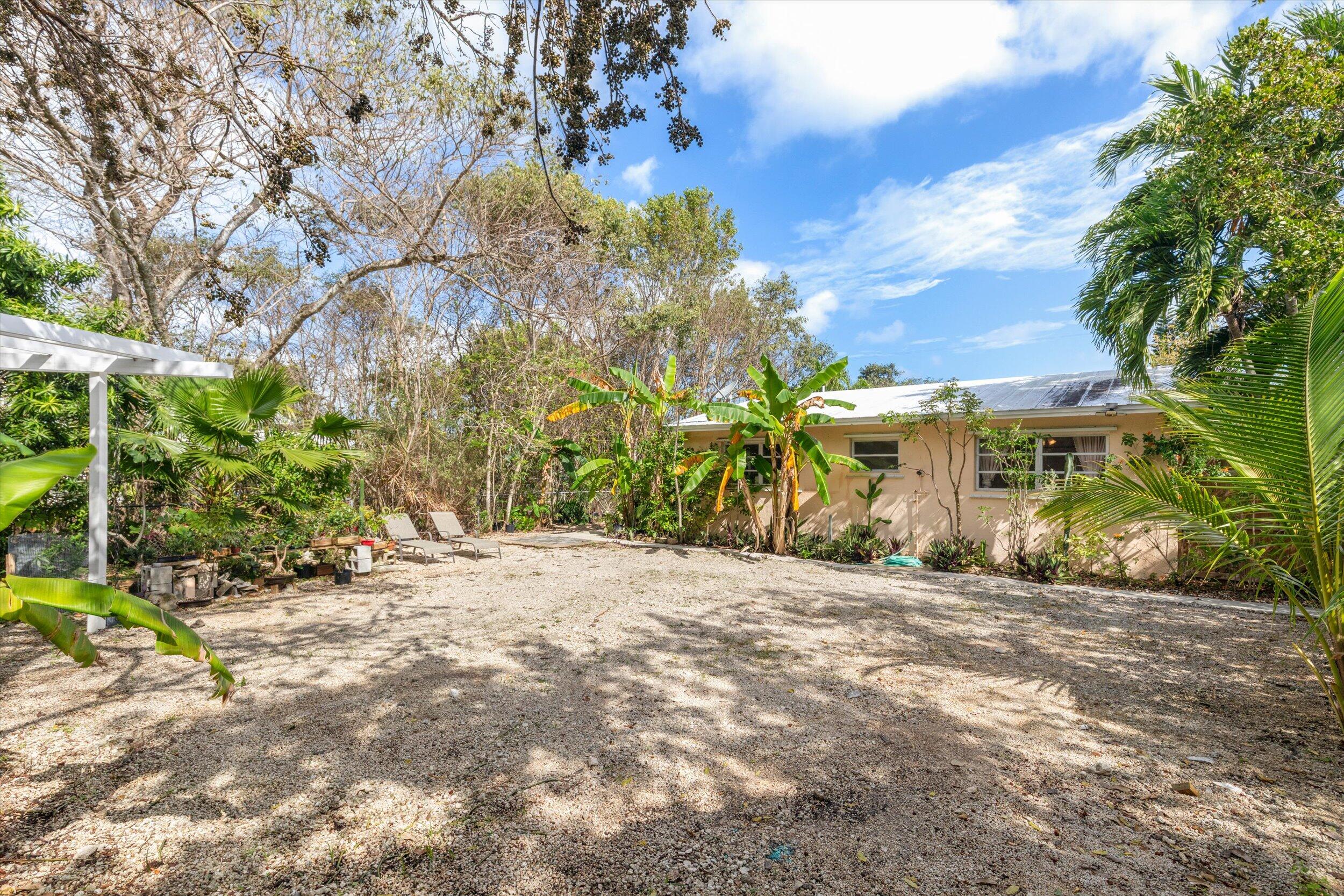 29284 Coconut Palm Drive Property Photo 25