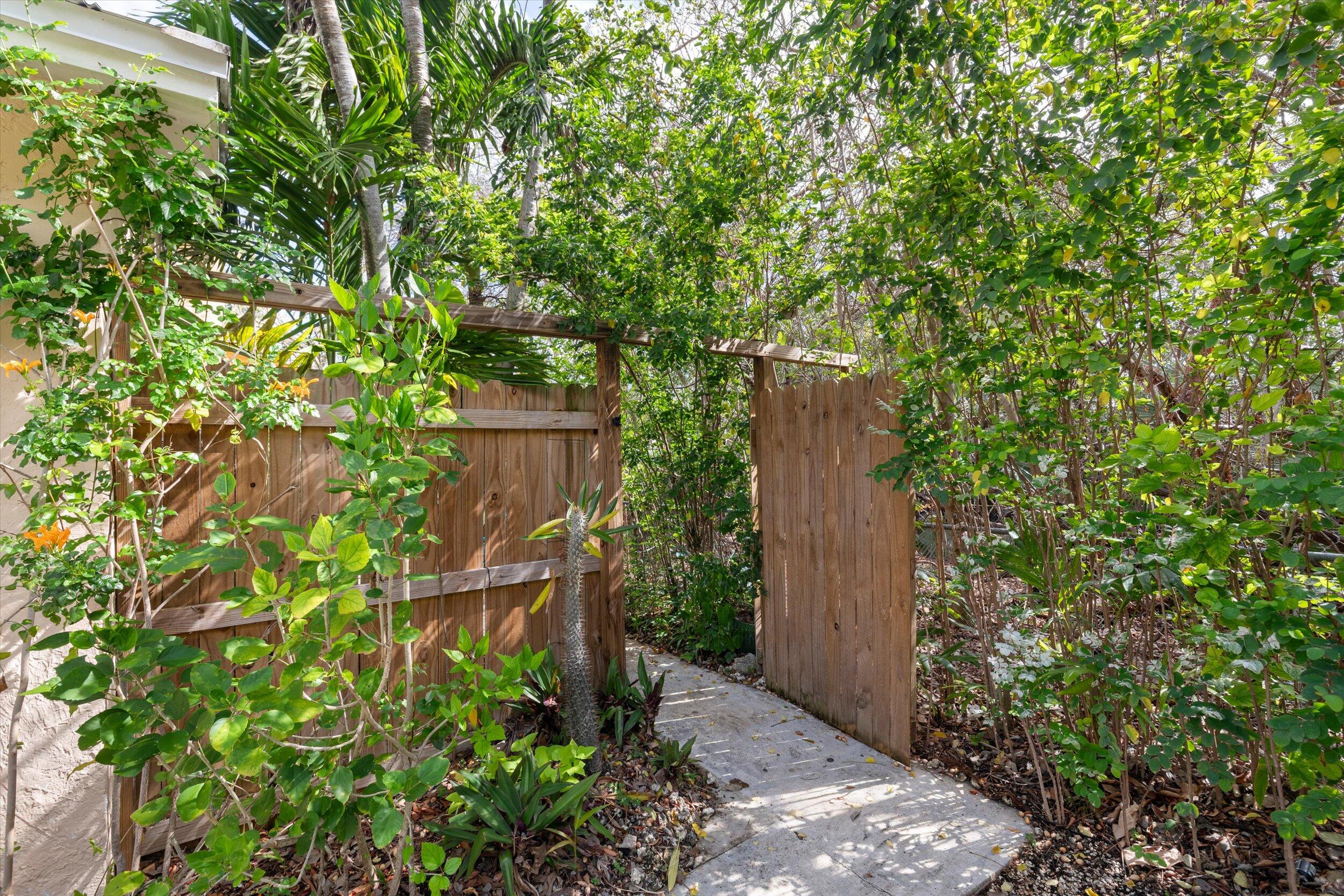 29284 Coconut Palm Drive Property Photo 26