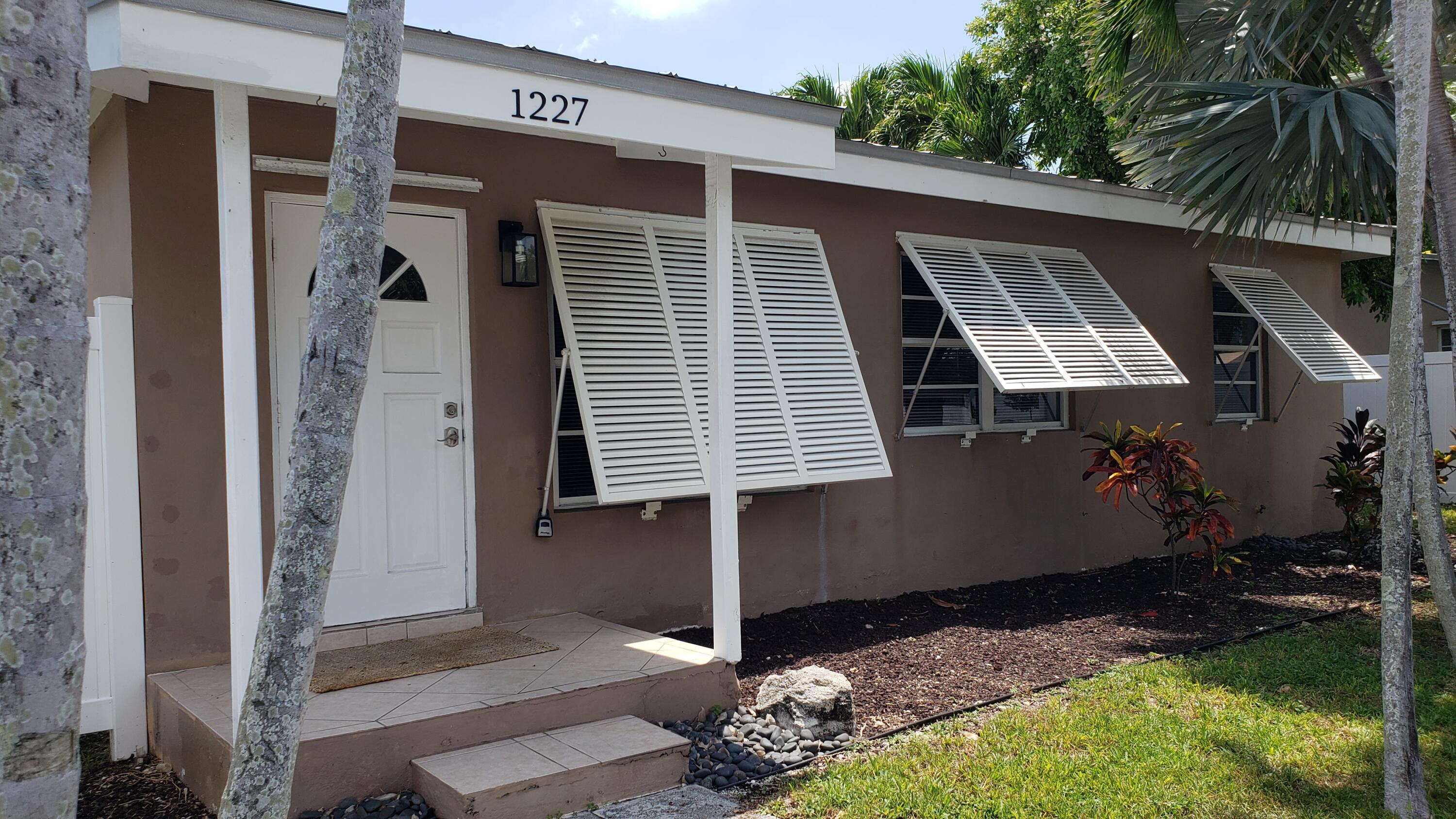 1227 20th Property Photo 2
