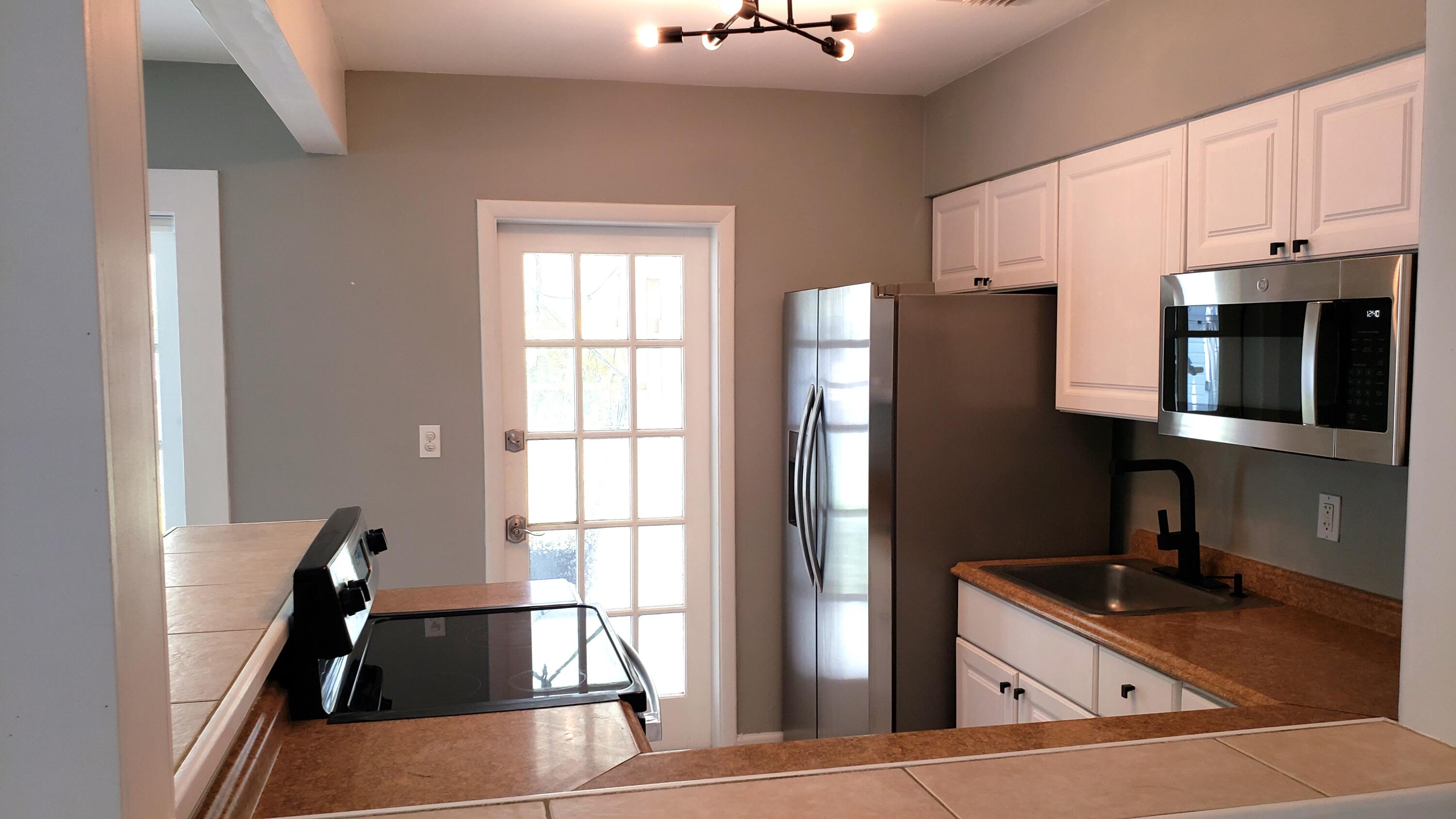 1227 20th Property Photo 7