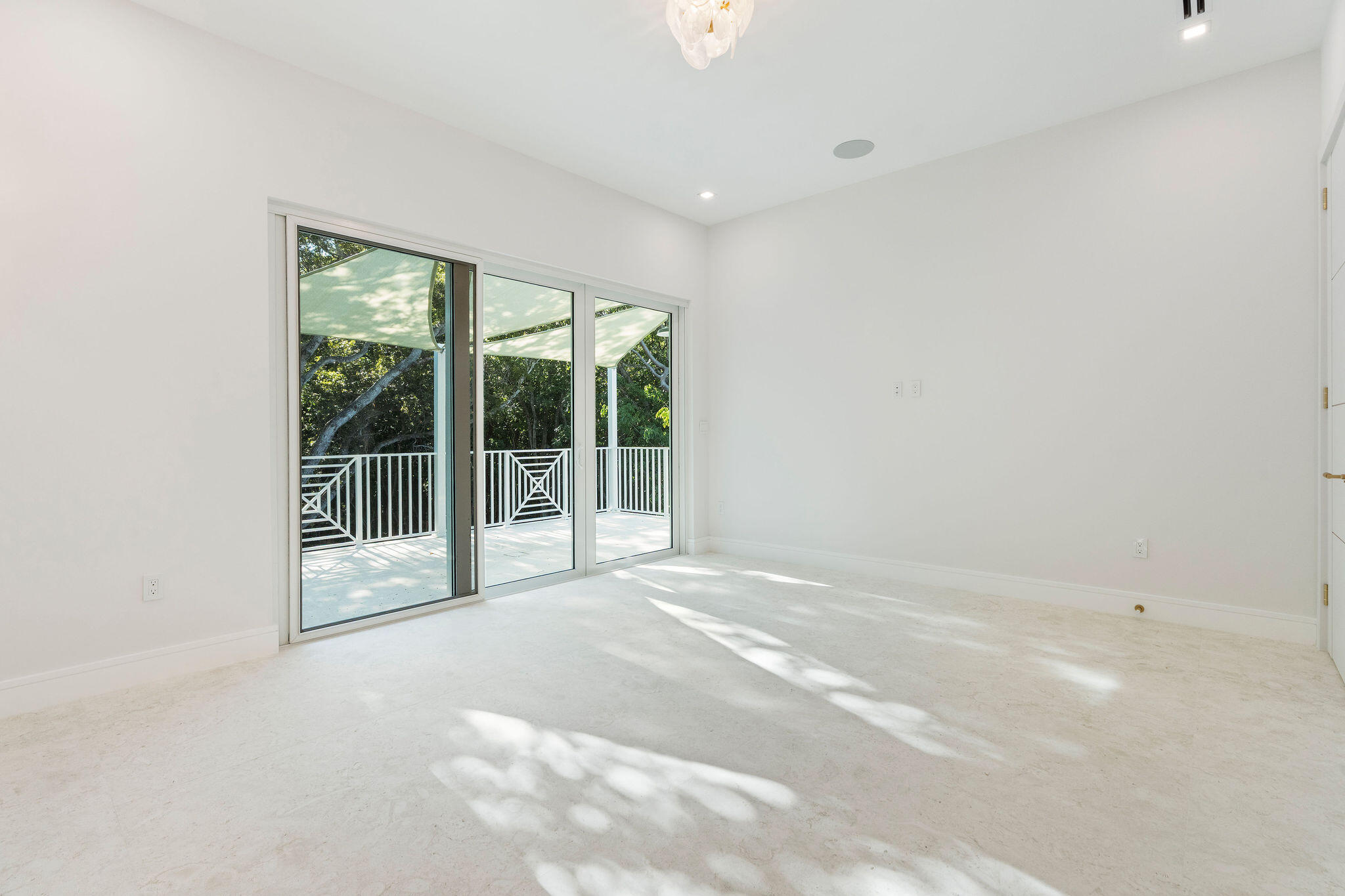 114 Royal Lane Property Photo 28
