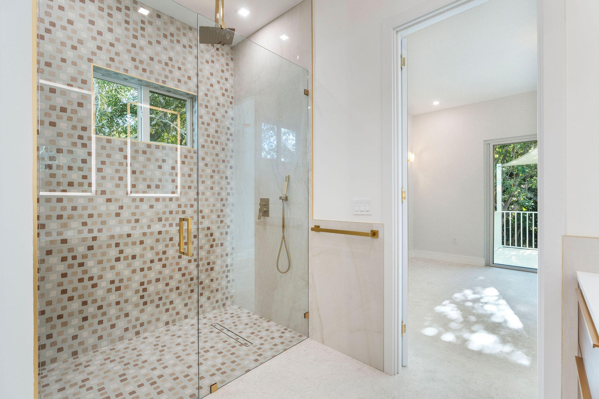 114 Royal Lane Property Photo 30